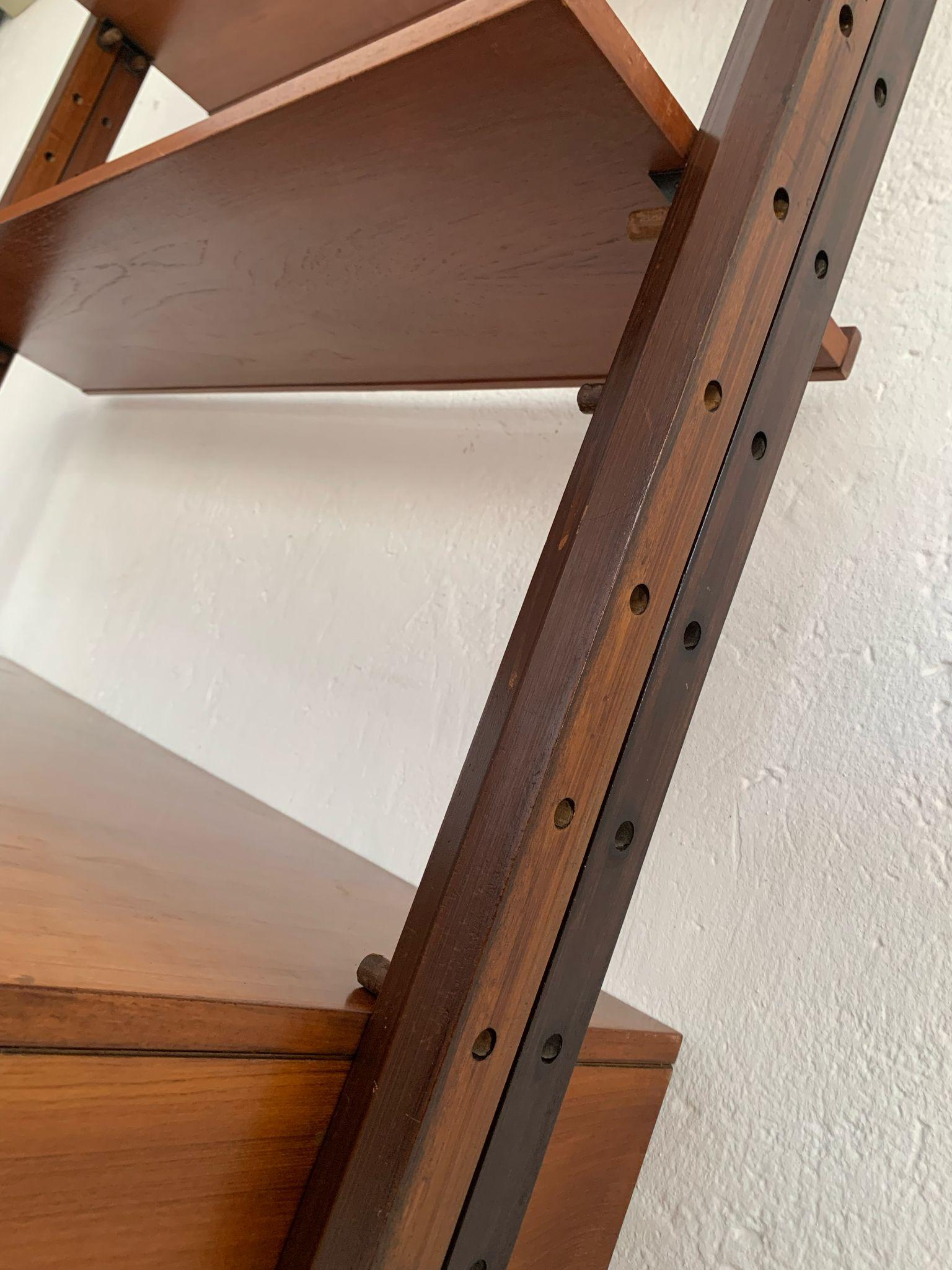 Modular teak bookcase by Leonardo Fiori, produced by Isa, 1960s, Italy in vendita 4