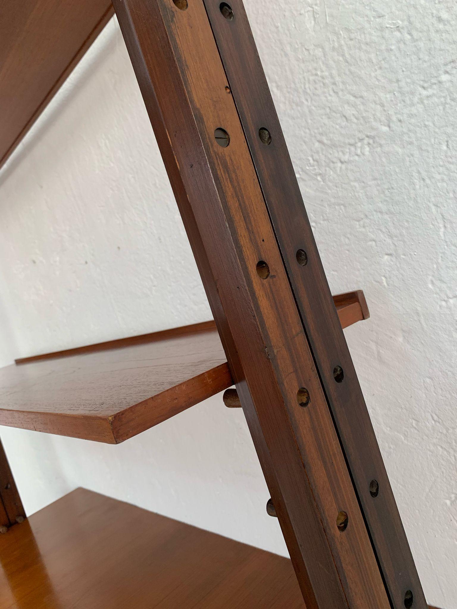 Modular teak bookcase by Leonardo Fiori, produced by Isa, 1960s, Italy in vendita 8
