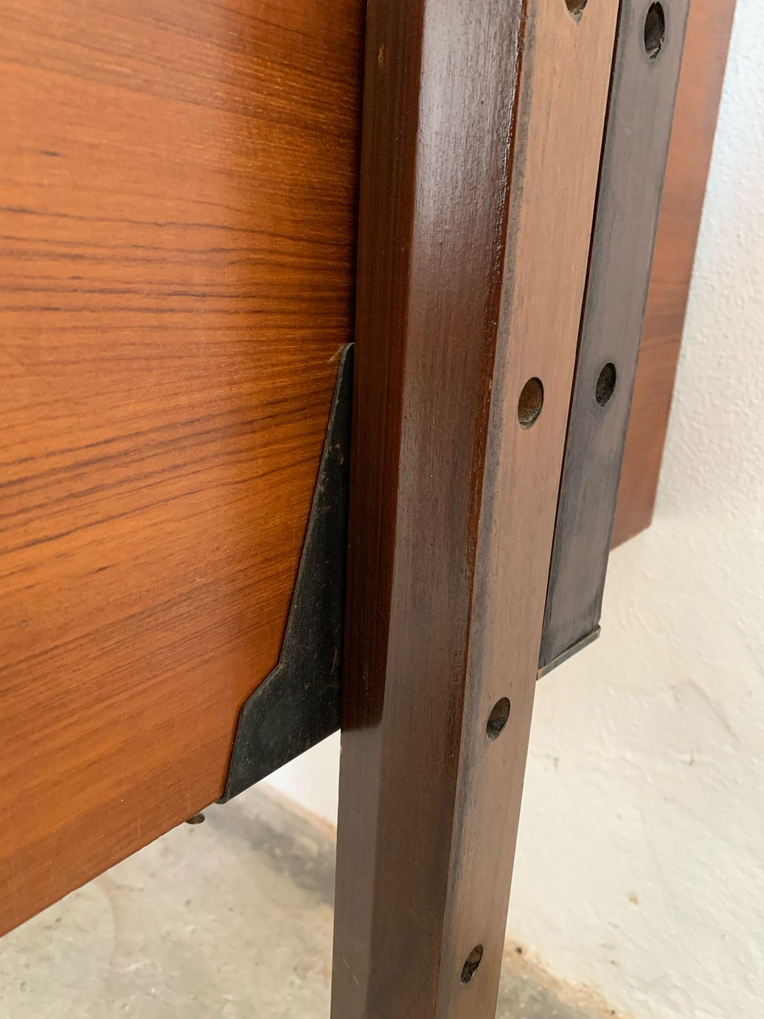 Modular teak bookcase by Leonardo Fiori, produced by Isa, 1960s, Italy in vendita 10