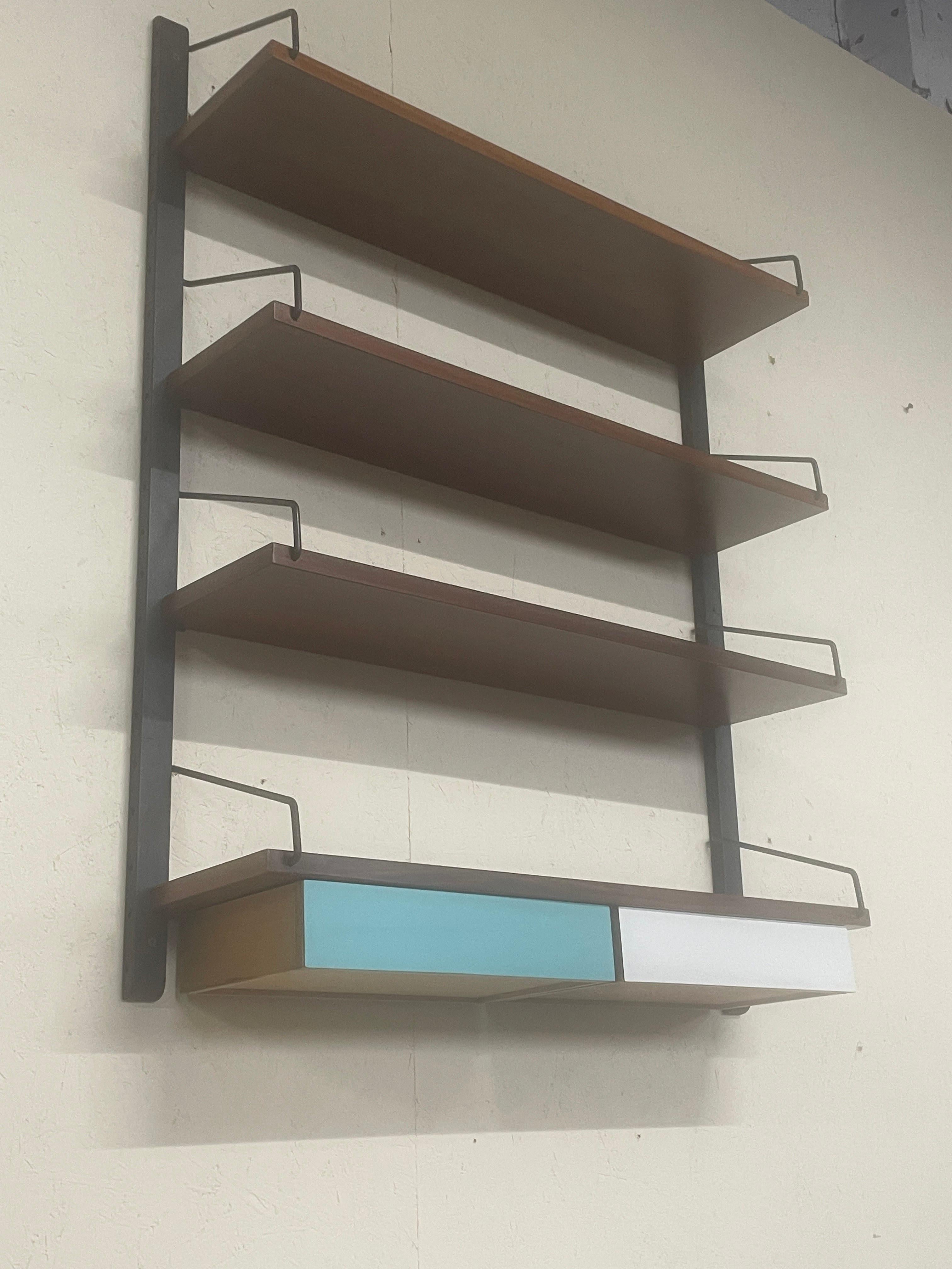 Librería mural de los años 60 con estantes y cajones en venta 5