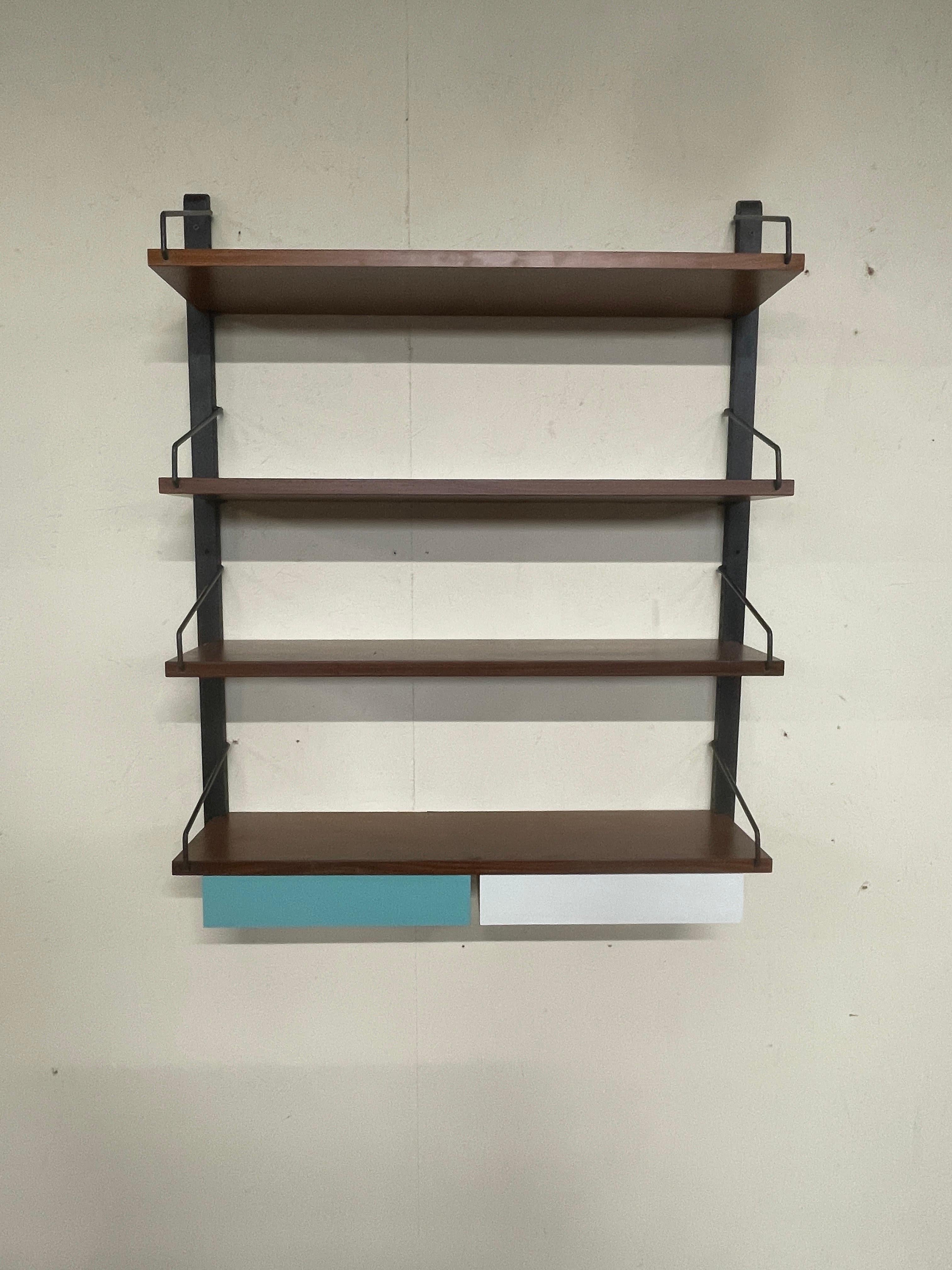 Librería mural de los años 60 con estantes y cajones en venta 9