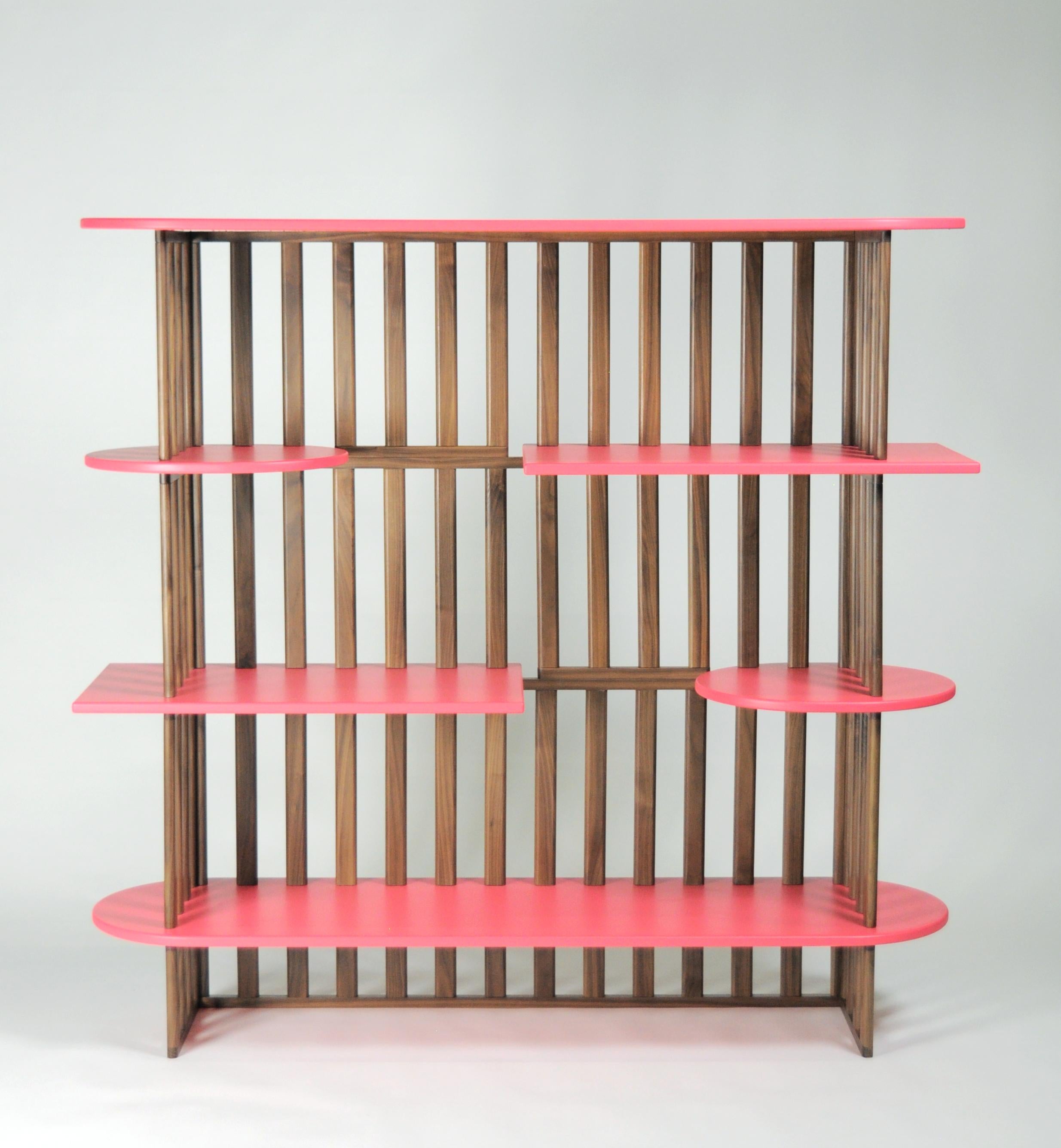 Lido collection bookcase. 4 oval and rectangular shelves made of scratch-resistant lacquered MDF 19mm (0.07inch) thick, solid walnut wood legs. Measurements H143xW150xD40cm.
Available in a variety of combinations and sizes. Available lacquered in