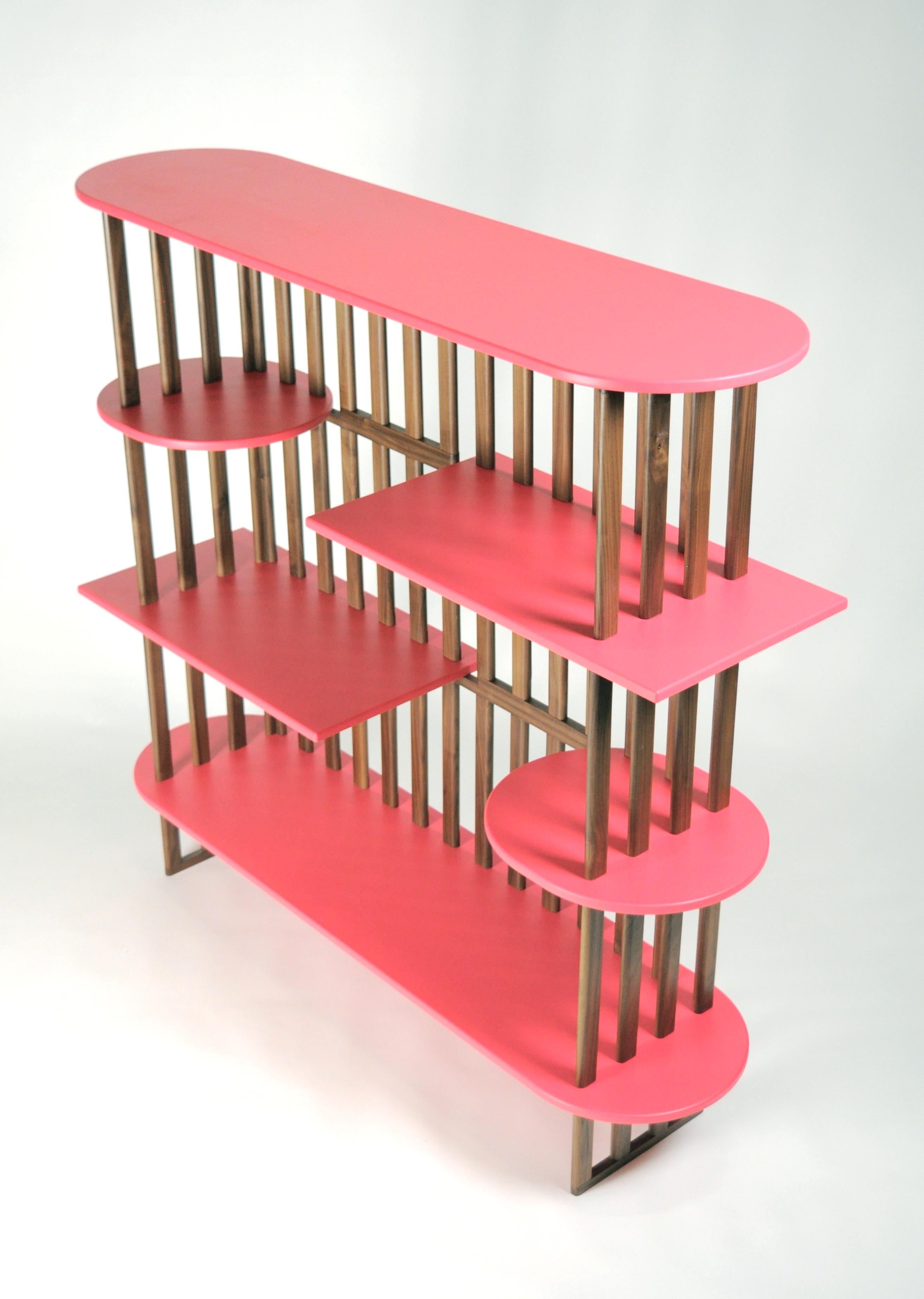 Bookcase, shelves with wooden legs and MDF shelves In New Condition For Sale In Meolo, Venezia