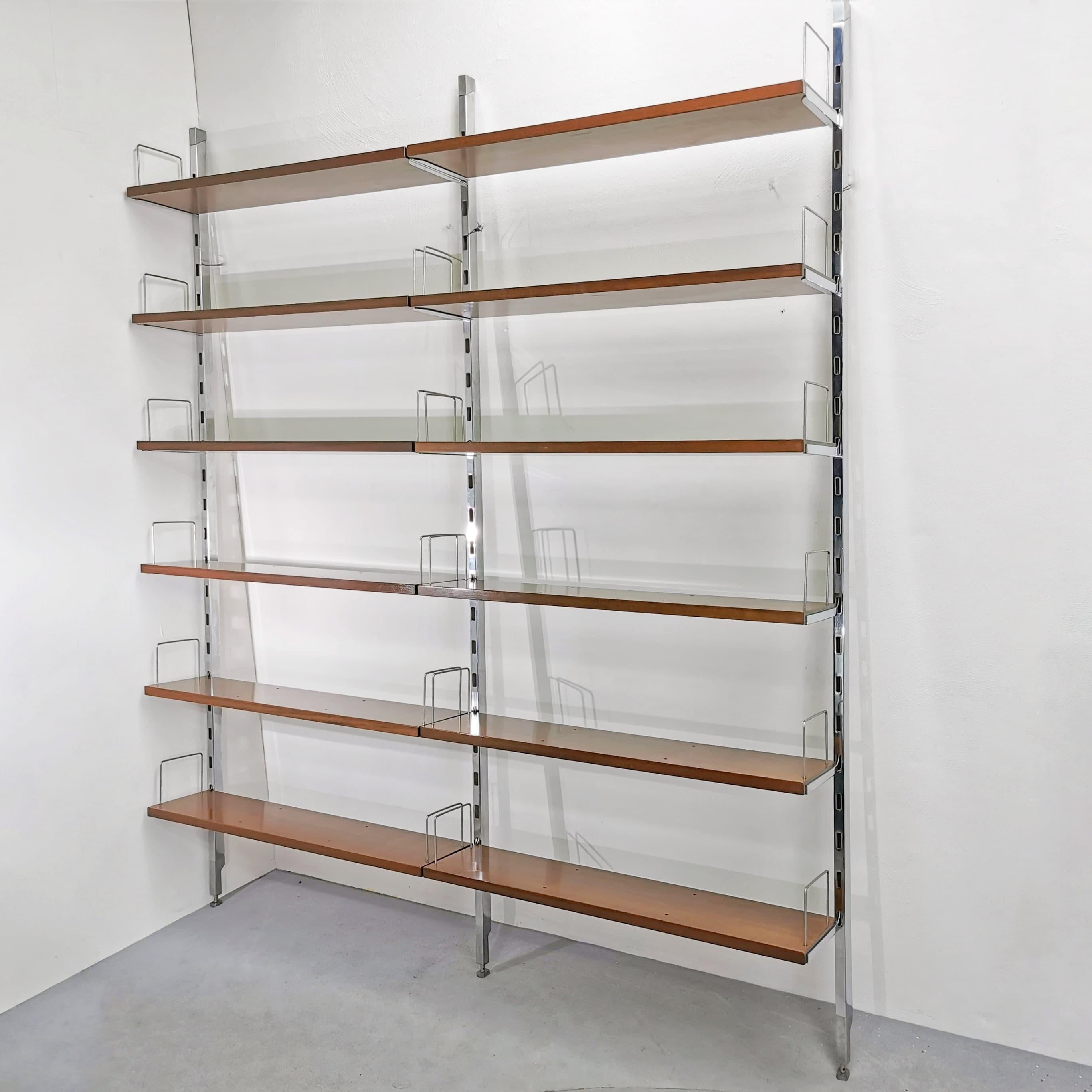 Mid-Century Modern Bibliothèque à étagères murales en teck et acier par Ico Parisi pour MIM 1970 en vente