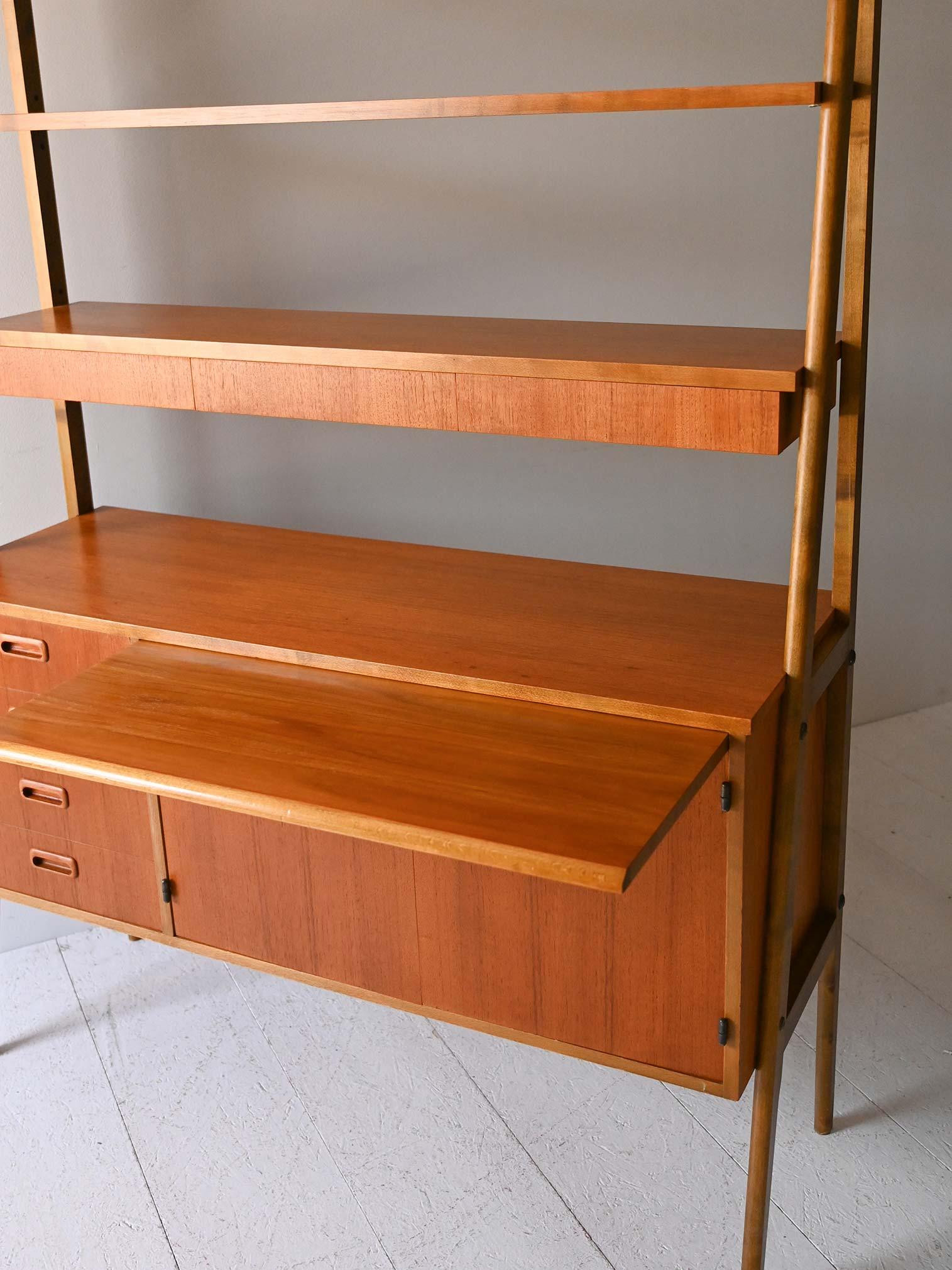 Scandinavian 1950s/60s teak bookcase For Sale 1