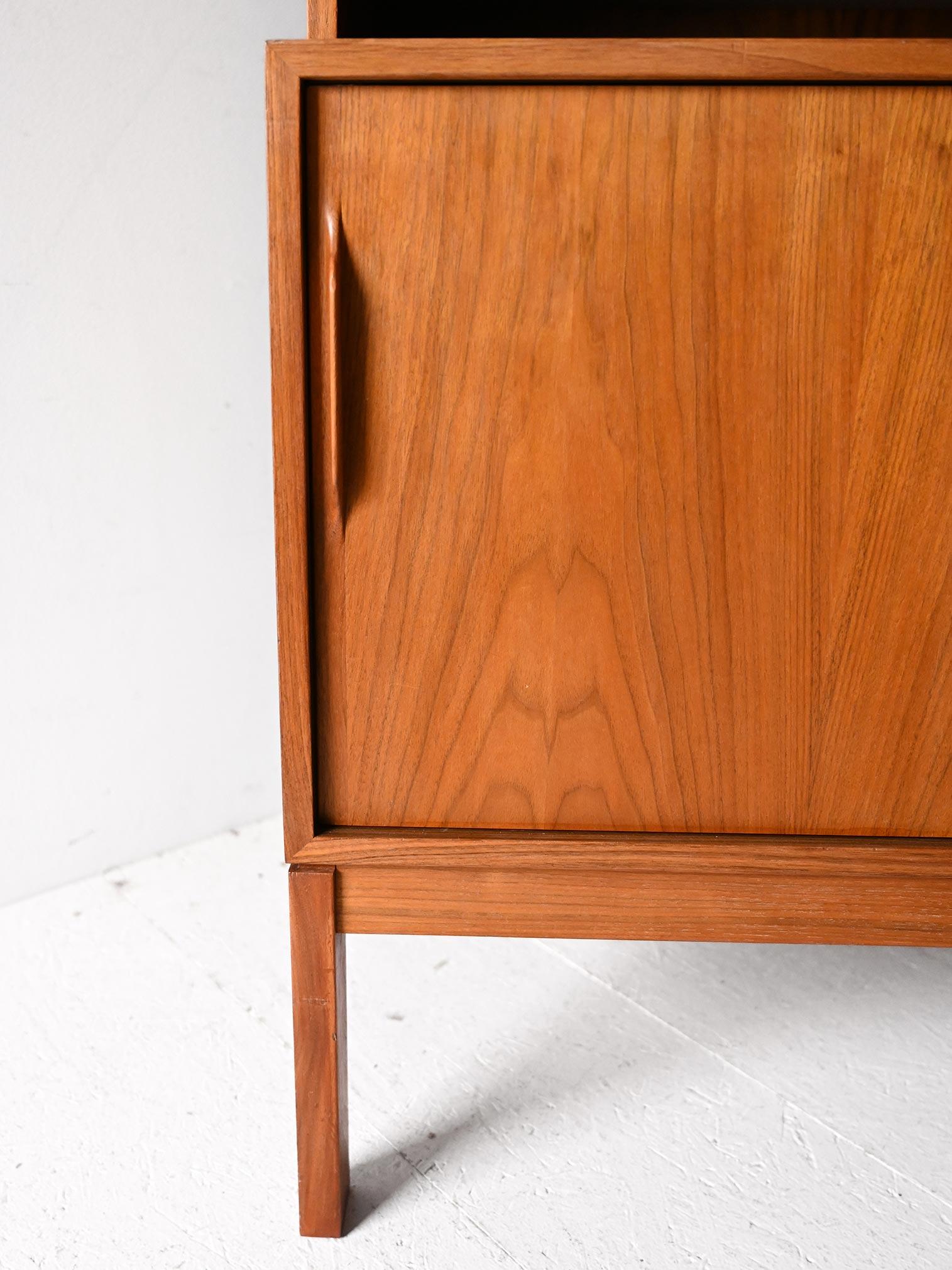 Bibliothèque scandinave en teck des années 1950/60 en vente 1