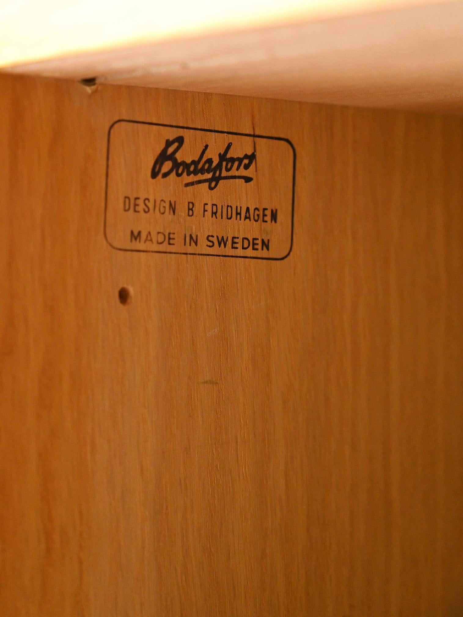 Libreria scandinava Bodafors in rovere en venta 1