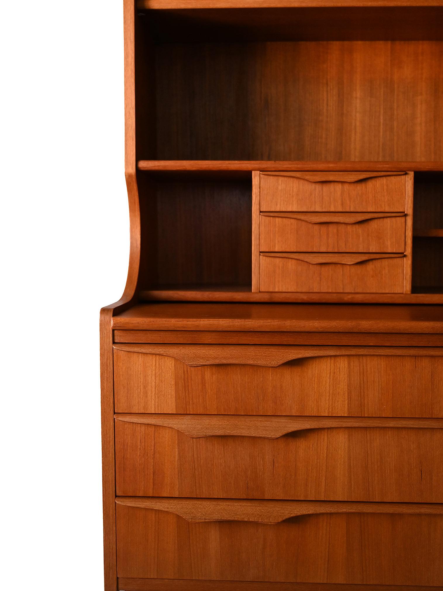 Scandinavian bookcase with foldaway desk For Sale 3