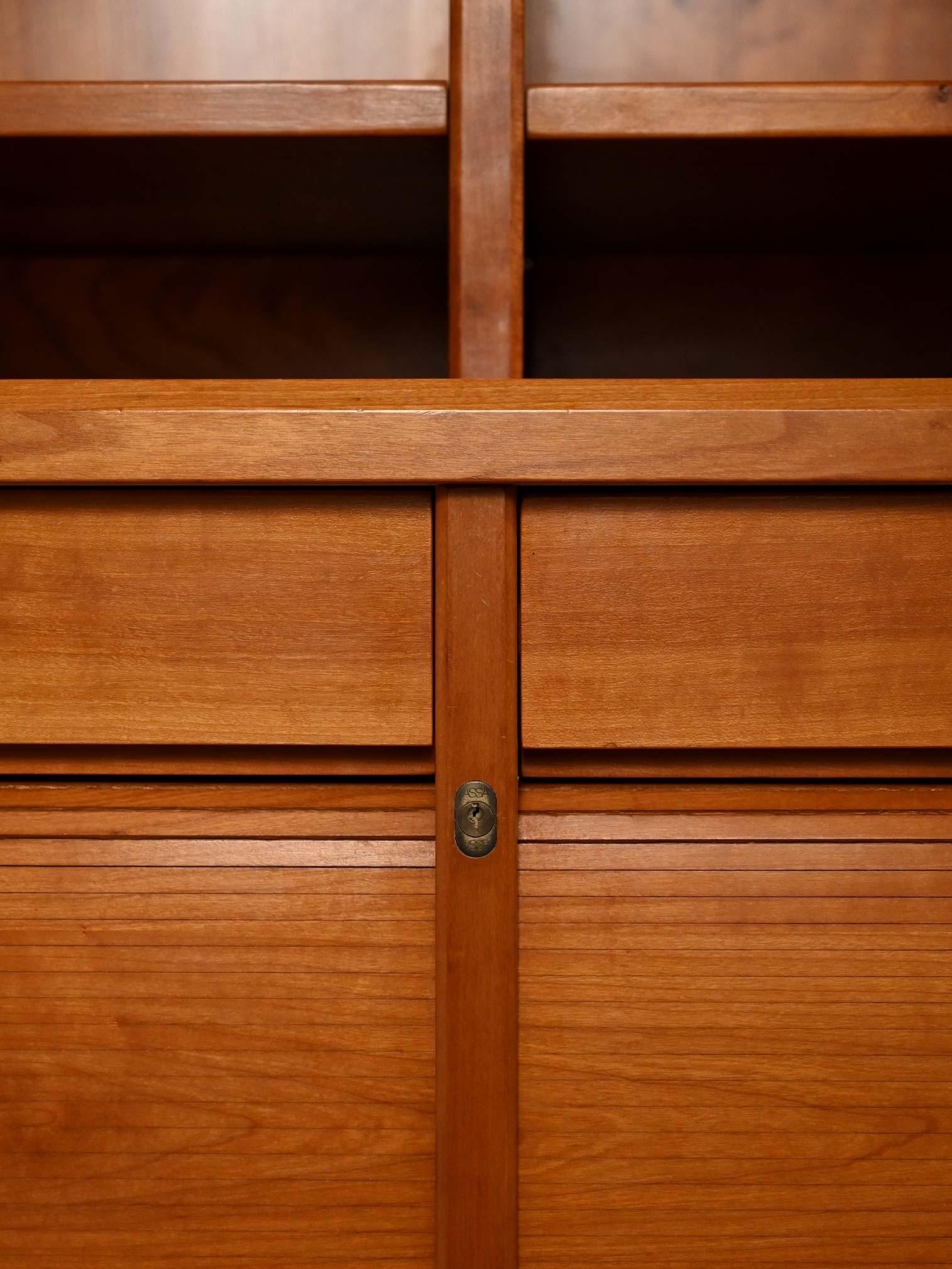 Bibliothèque scandinave avec buffet et tablettes, années 40/50 en vente 1