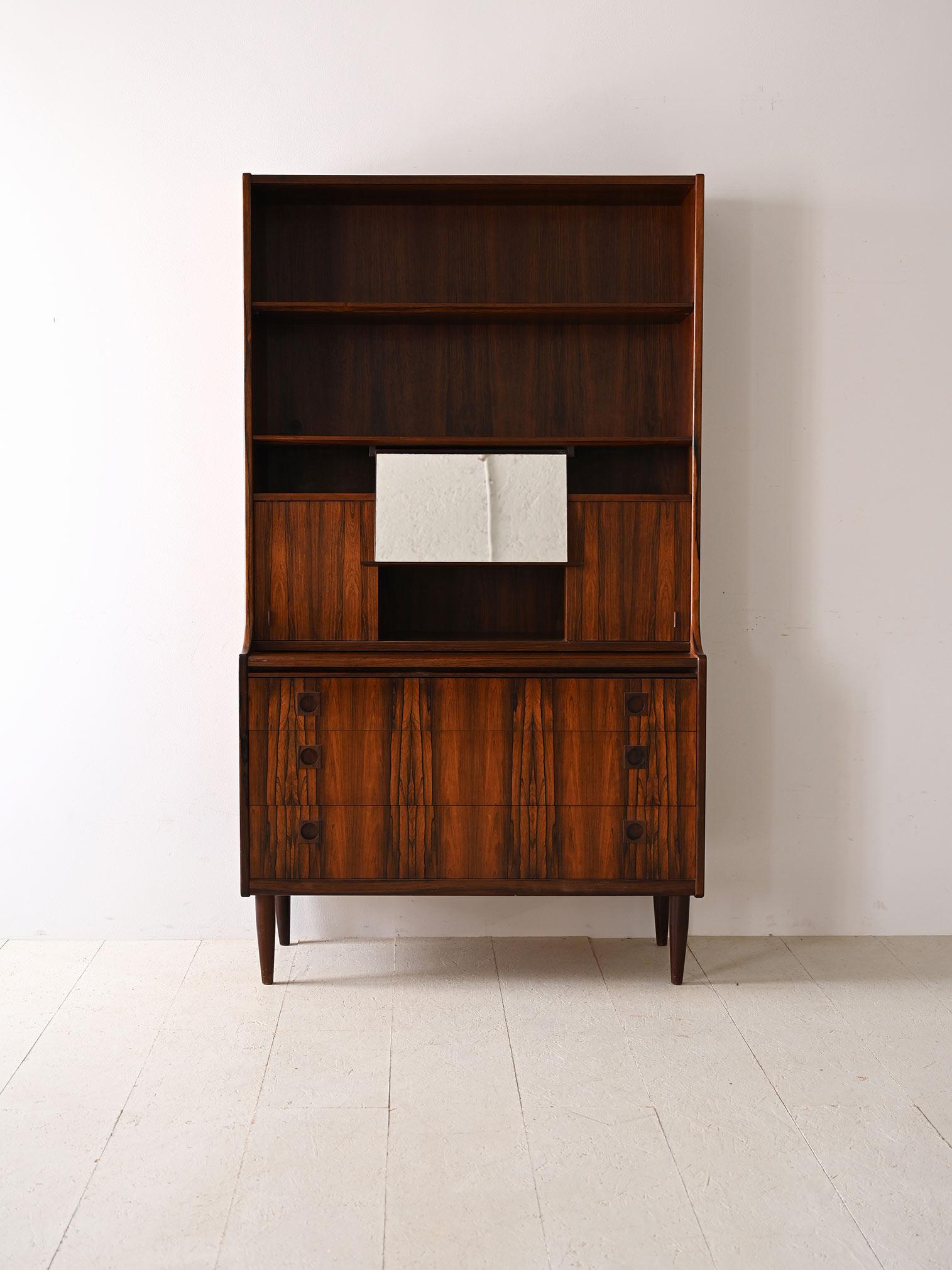 Scandinavian bookcase designed by Albert Hansen In Good Condition For Sale In Brescia, IT