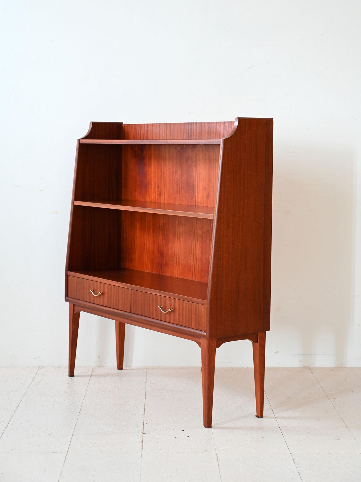 Scandinavian mahogany bookcase with drawers In Good Condition For Sale In Brescia, IT