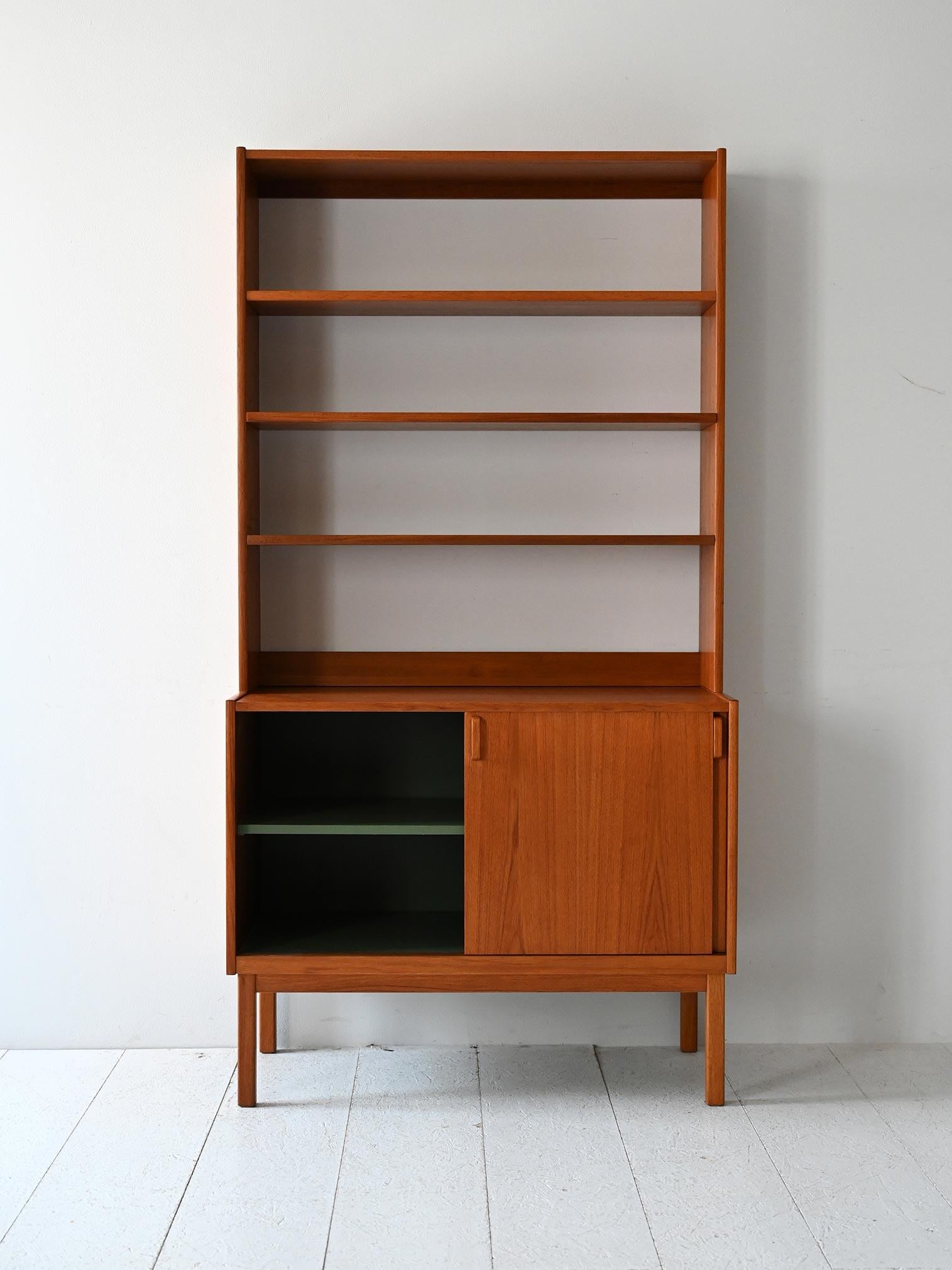 Scandinave moderne Bibliothèque scandinave en teck des années 1960 par B. Fridhagen pour Bodafors en vente
