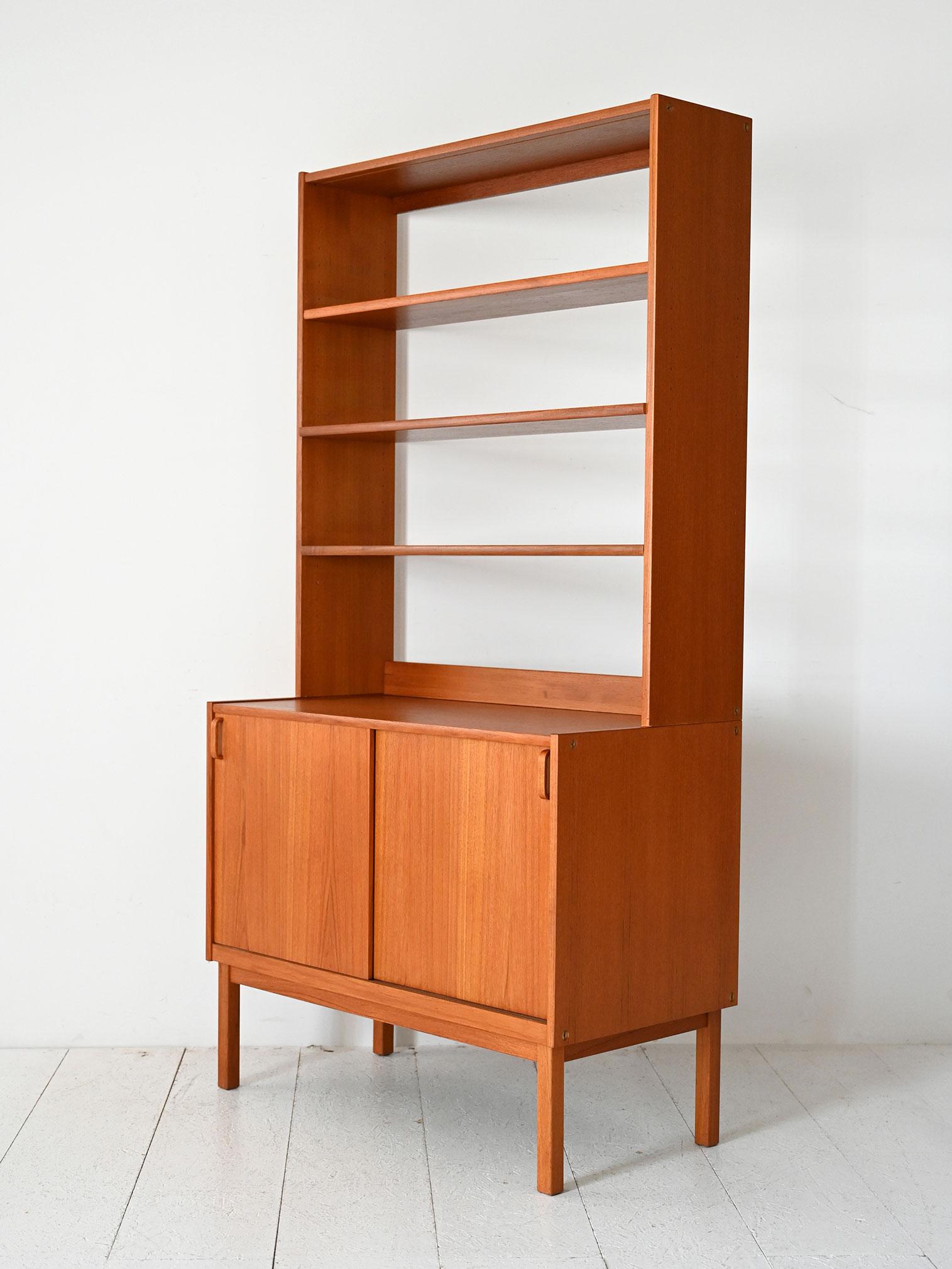 Mid-20th Century Bibliothèque scandinave en teck des années 1960 par B. Fridhagen pour Bodafors en vente