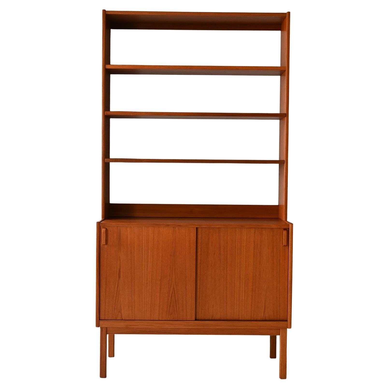 Bibliothèque scandinave en teck des années 1960 par B. Fridhagen pour Bodafors en vente