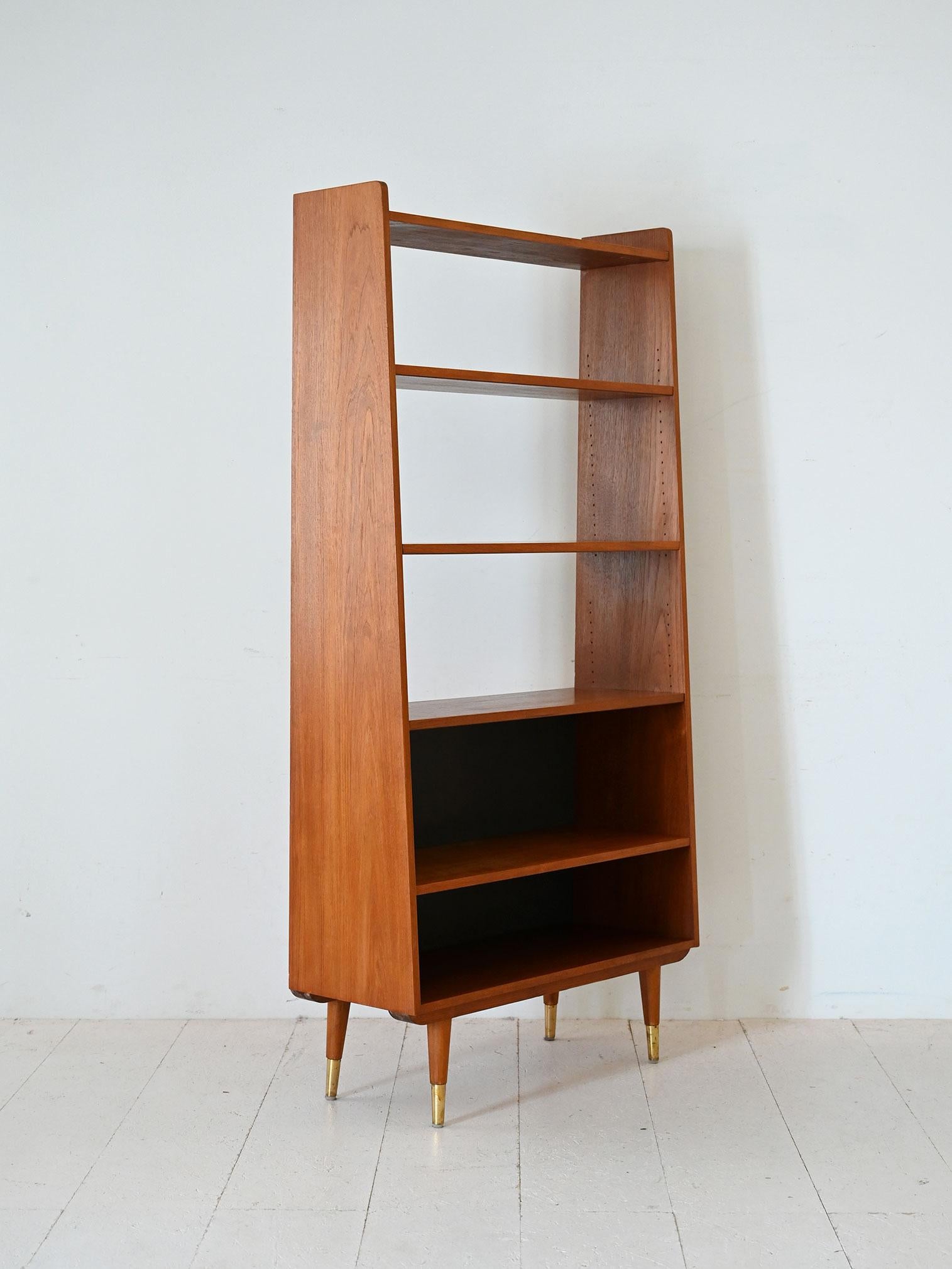 Scandinavian Modern Scandinavian teak bookcase with black bottom For Sale