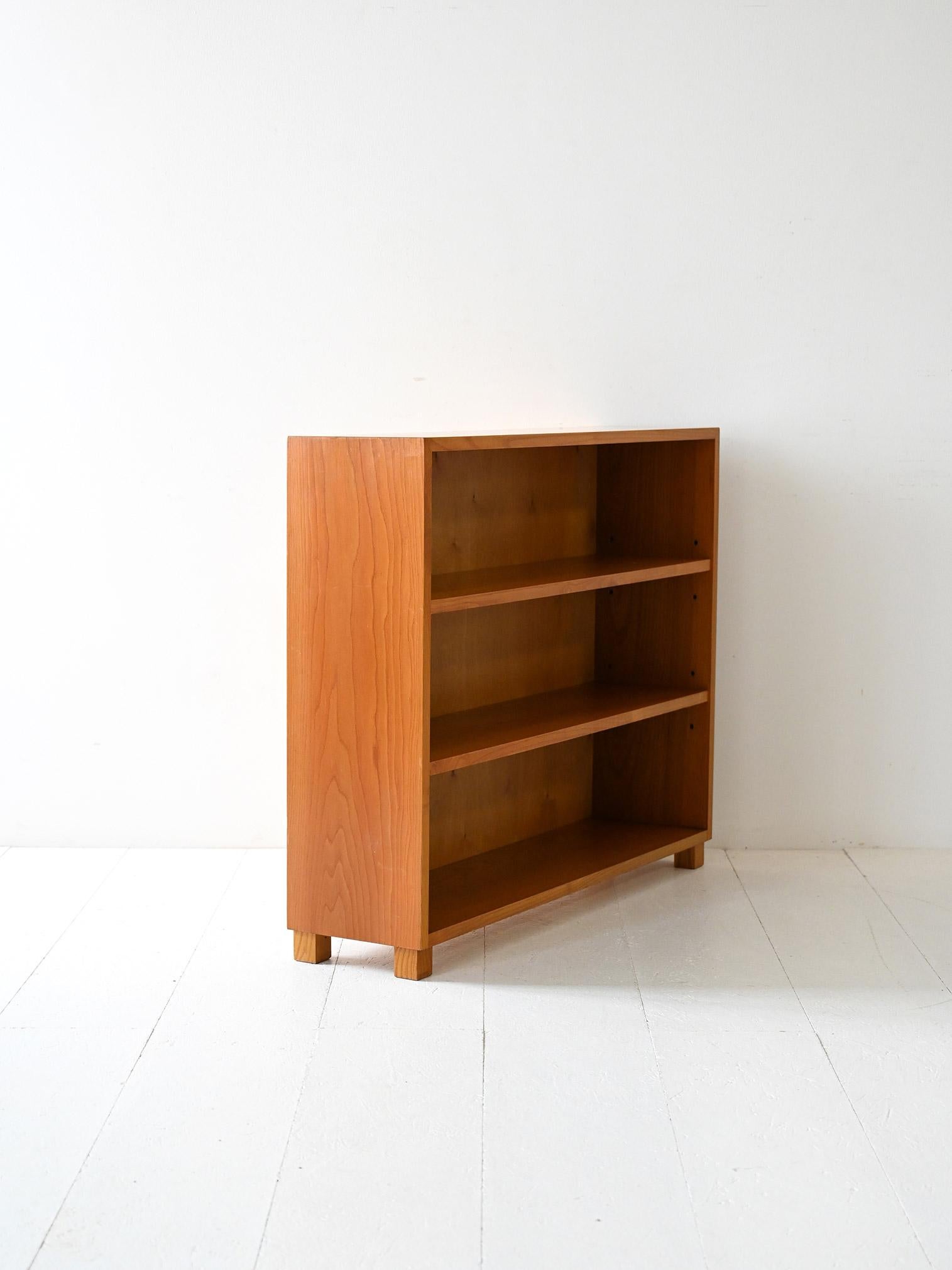 Scandinave moderne Bibliothèque en orme scandinave vintage des années 40/50 en vente