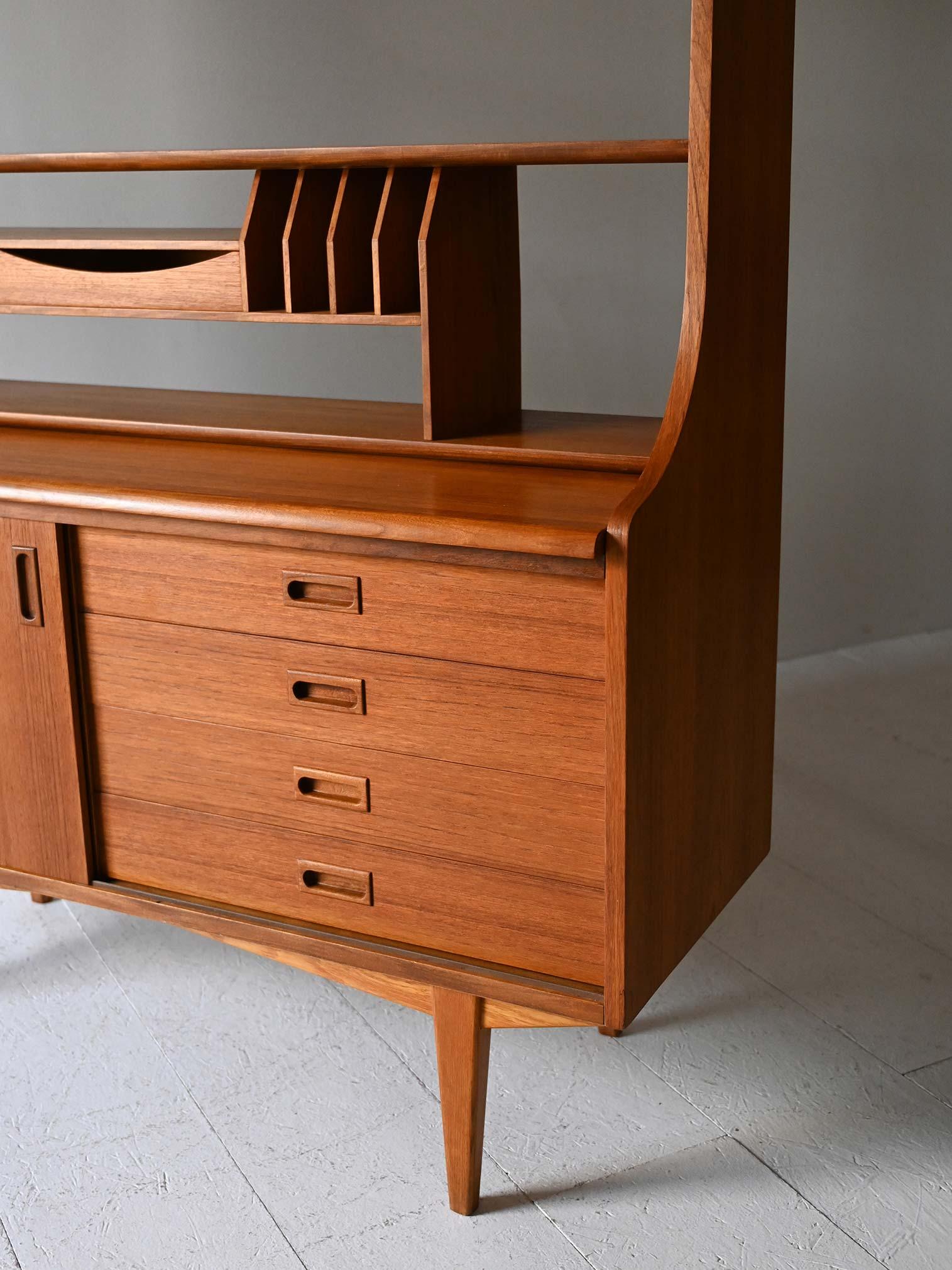 Vintage Scandinavian bookcase with 1950s sideboard For Sale 3