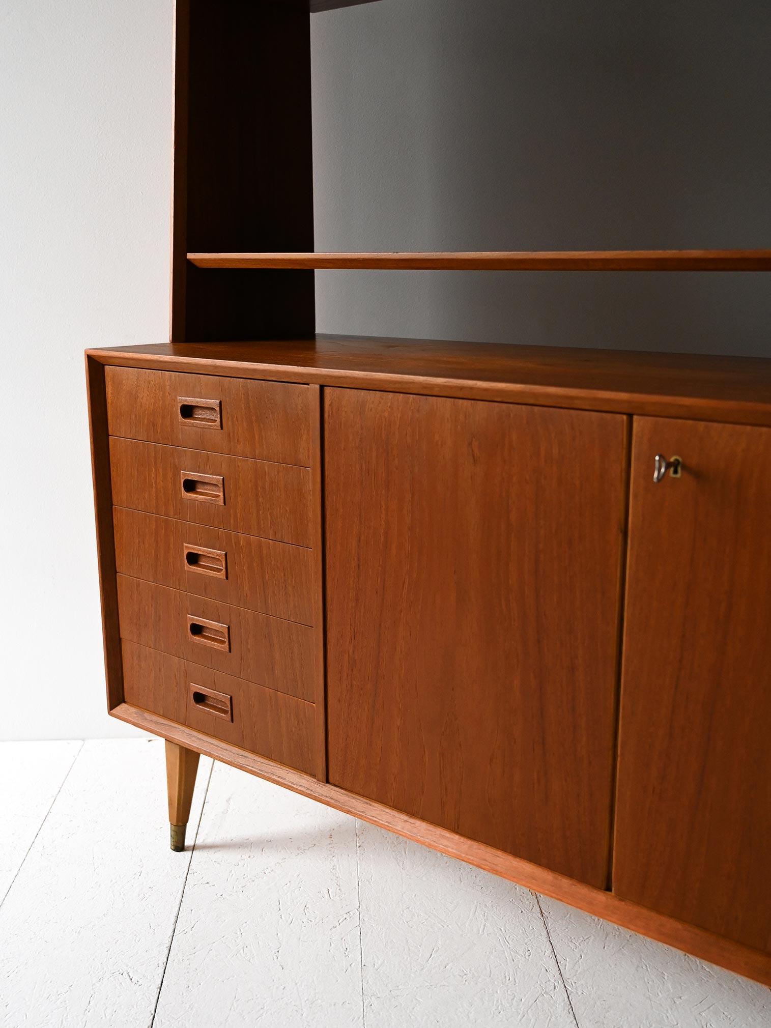 Bibliothèque vintage en teck scandinave avec tiroirs en vente 3