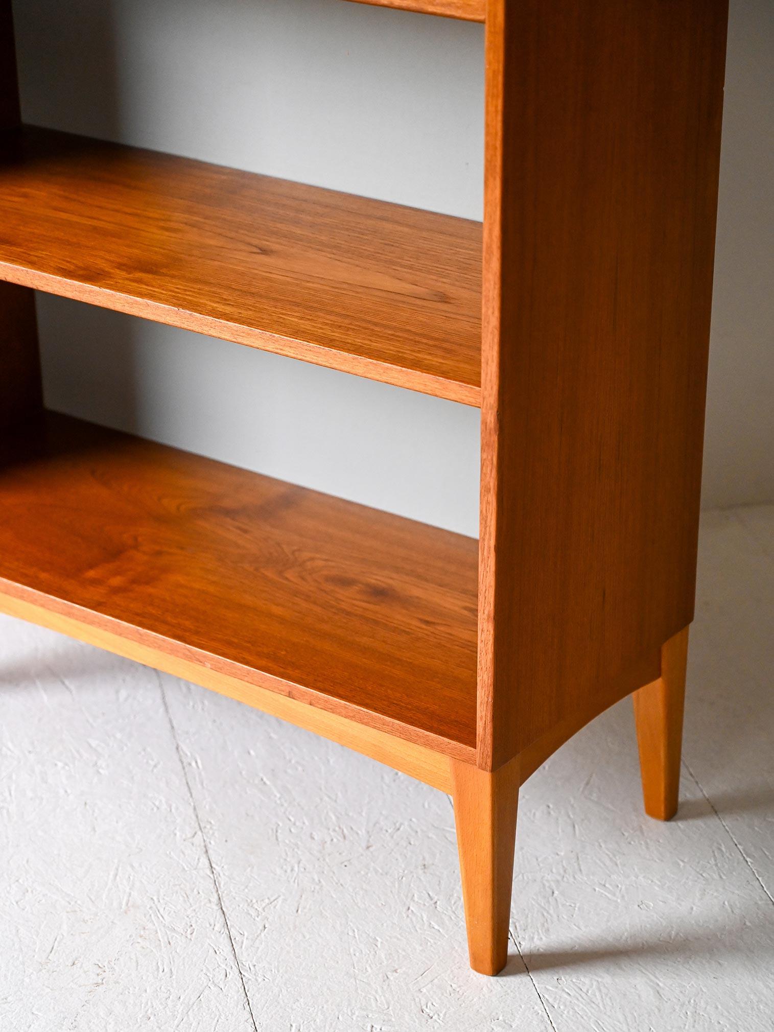 Scandinavian Bibliothèque vintage en teck scandinave avec étagères en vente