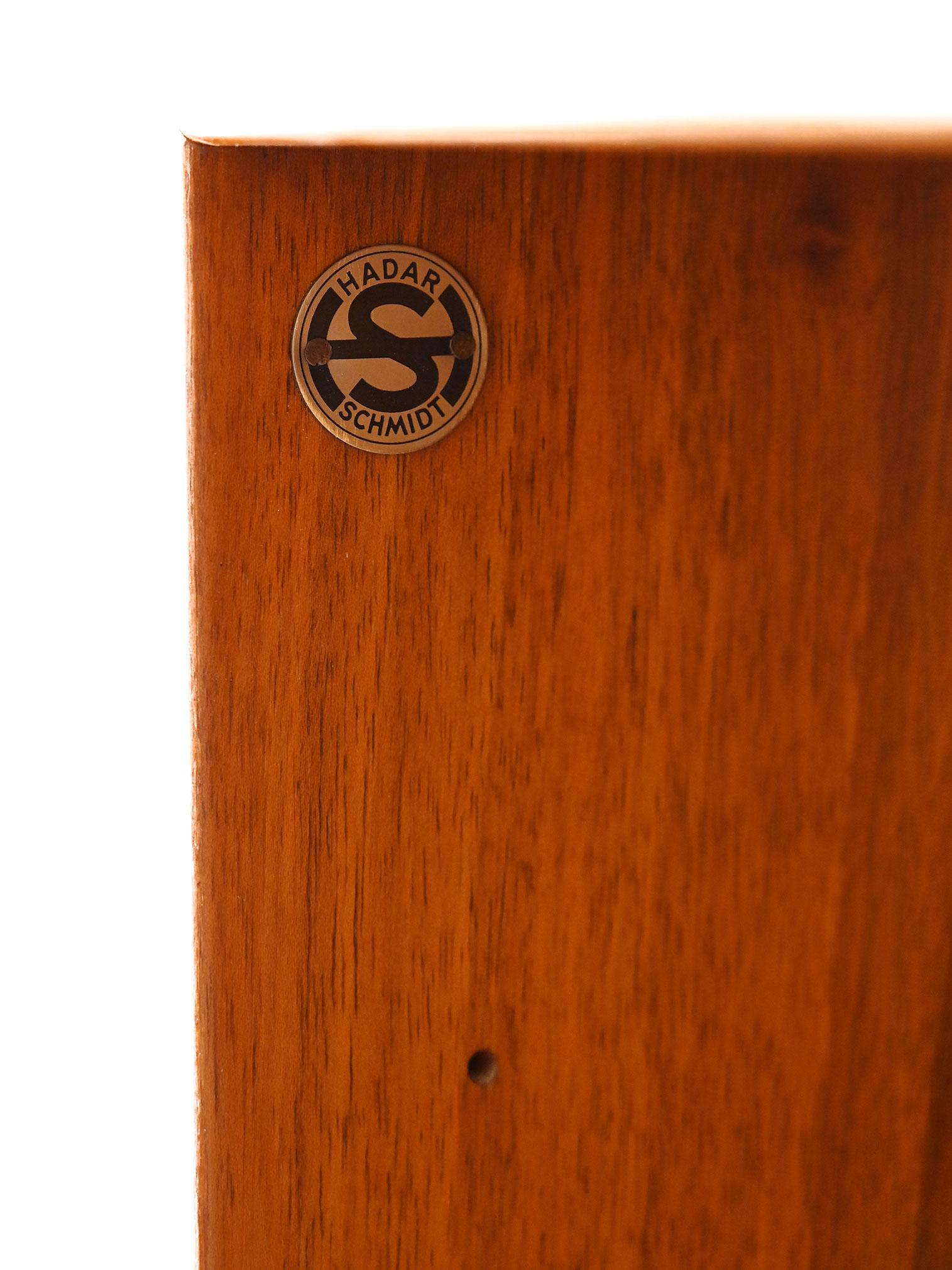 Teck Libreria scandinava vintage in teak con piedini neri en vente