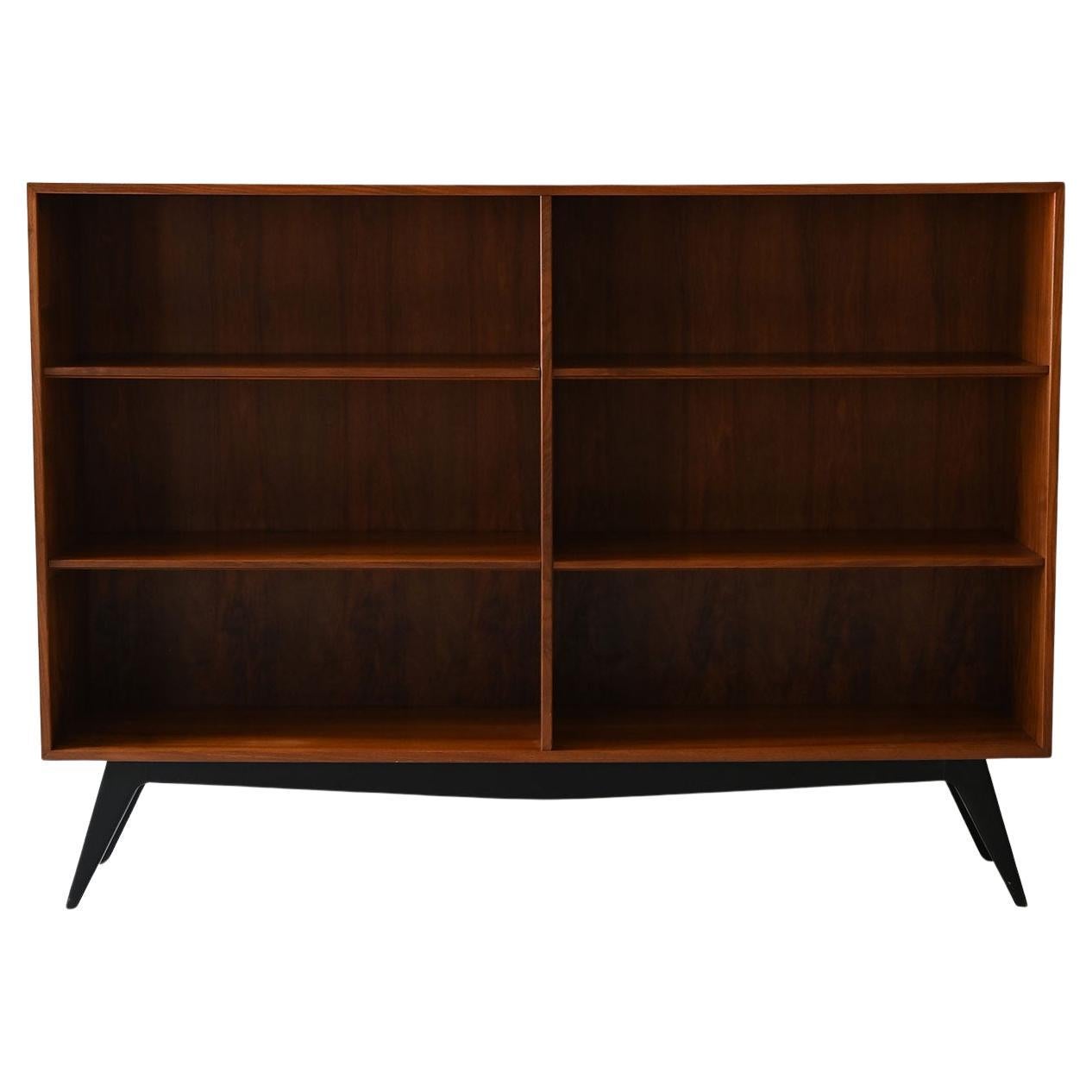 Libreria scandinava vintage in teak con piedini neri