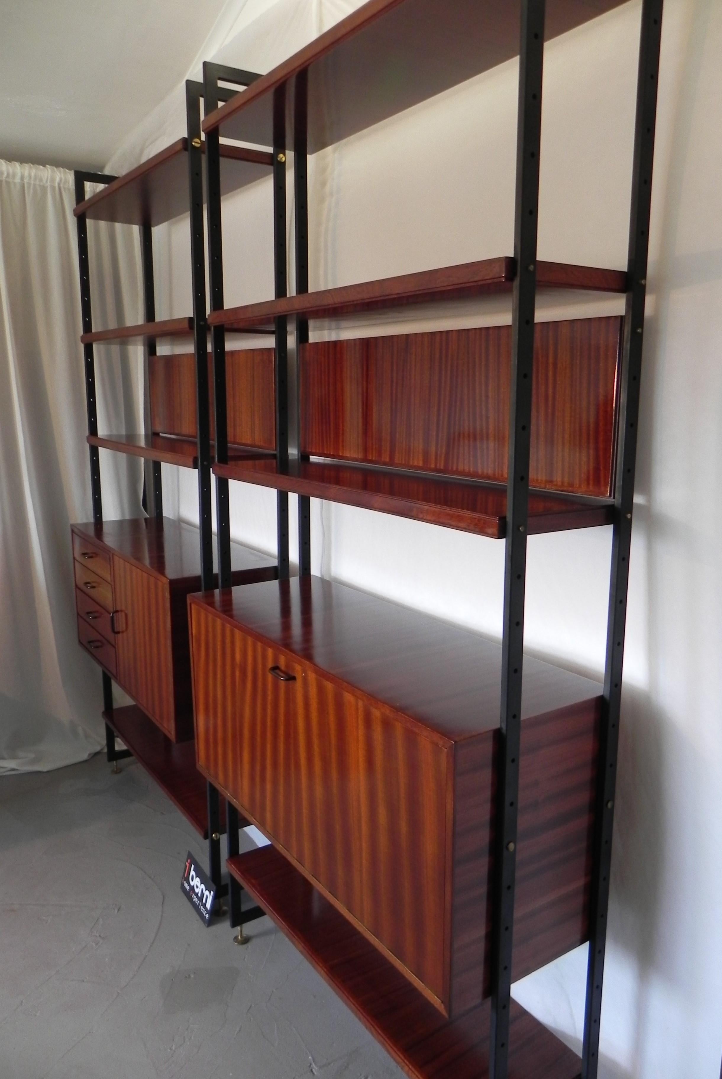 Italian libreria stile Danese, anni 60 in vendita