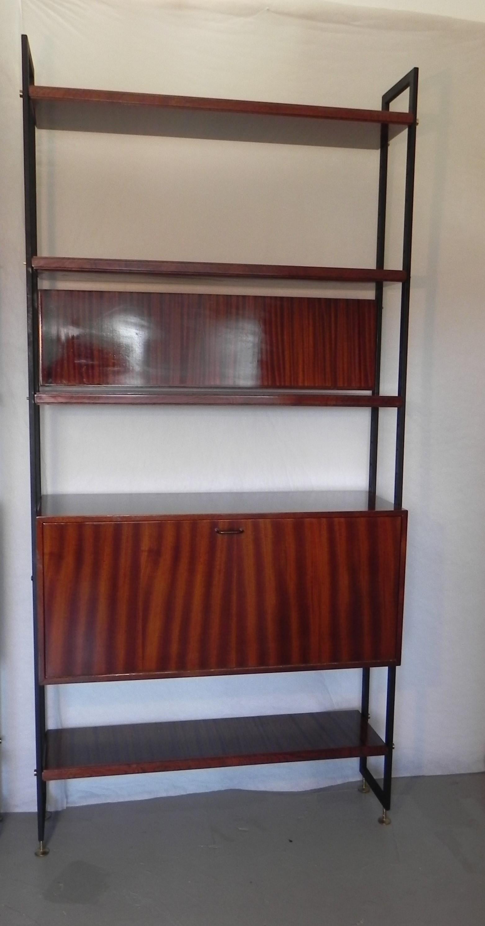Altro libreria stile Danese, anni 60 in vendita