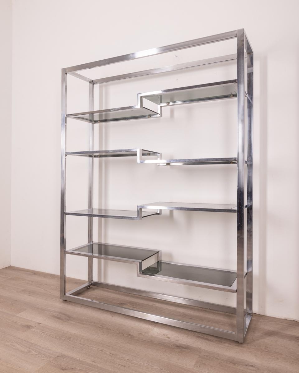 Vintage 1970s chrome metal and glass bookcase Italian design For Sale 1