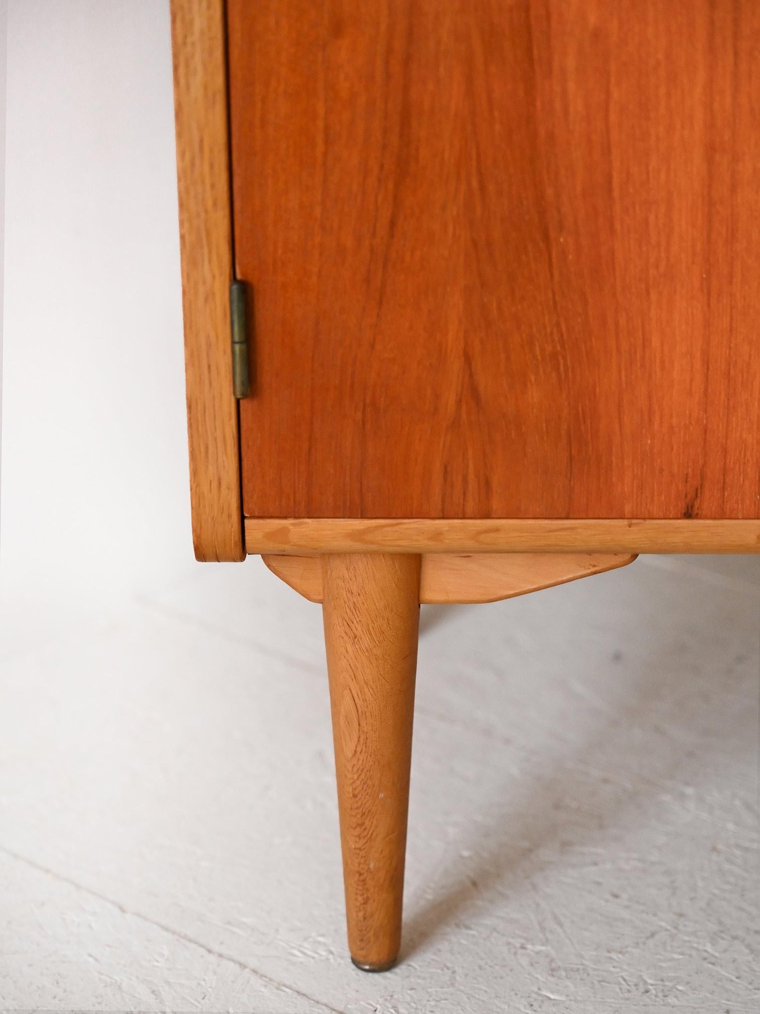 Wood Vintage bookcase with pull-out shelf For Sale