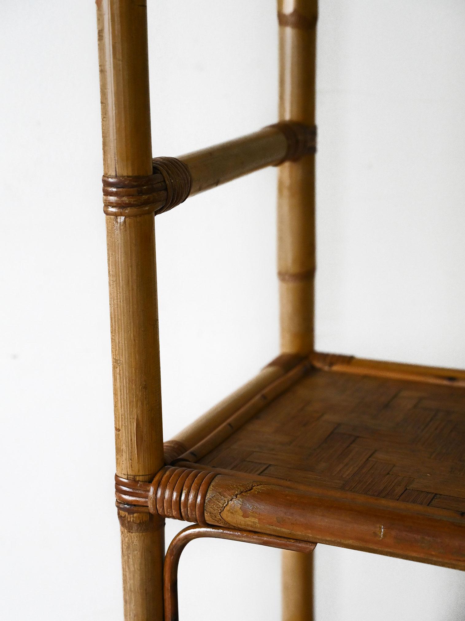 Mid-20th Century Bibliothèque vintage en bambou en vente