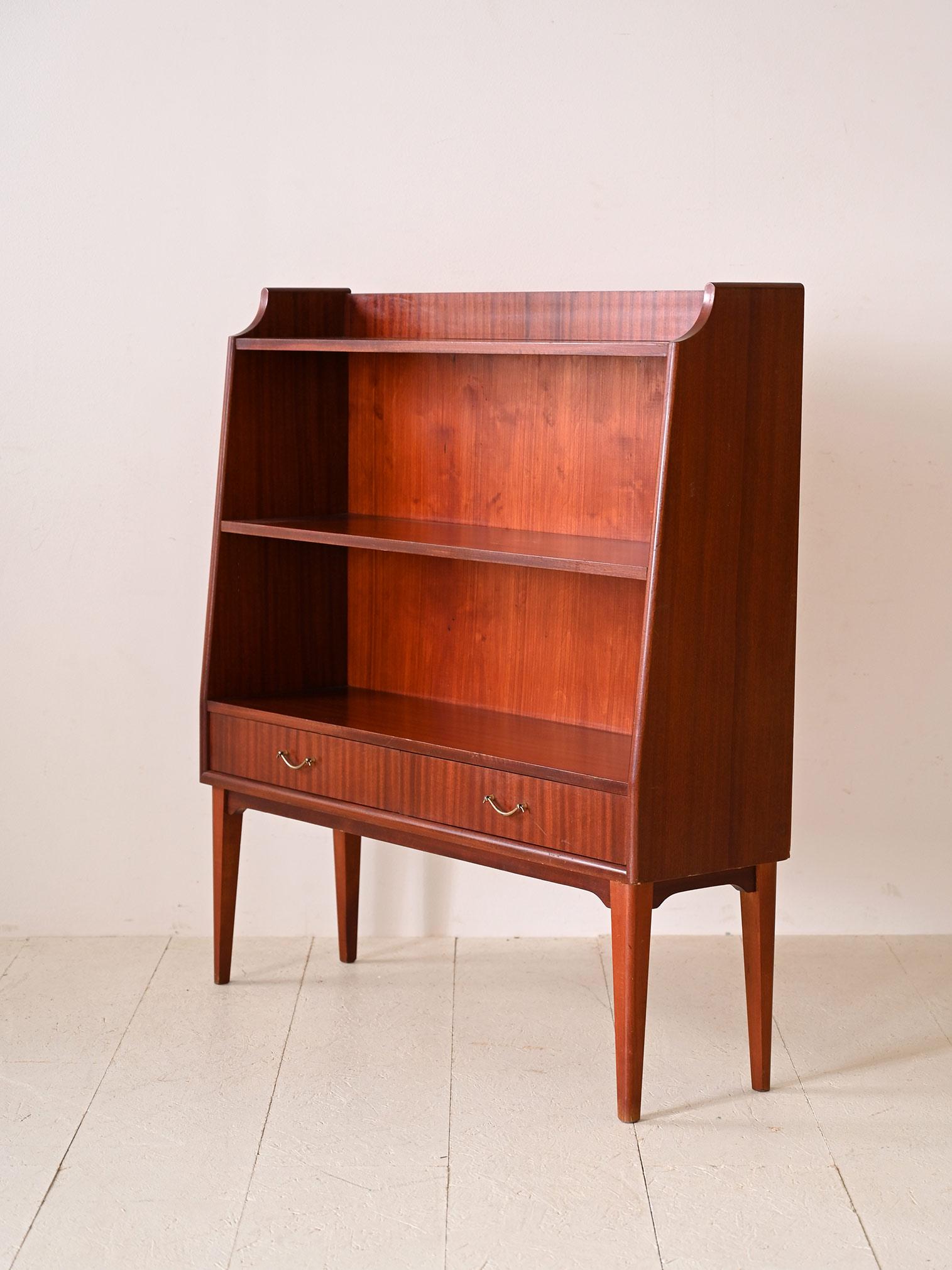 Vintage Scandinavian mahogany bookcase In Good Condition For Sale In Brescia, IT