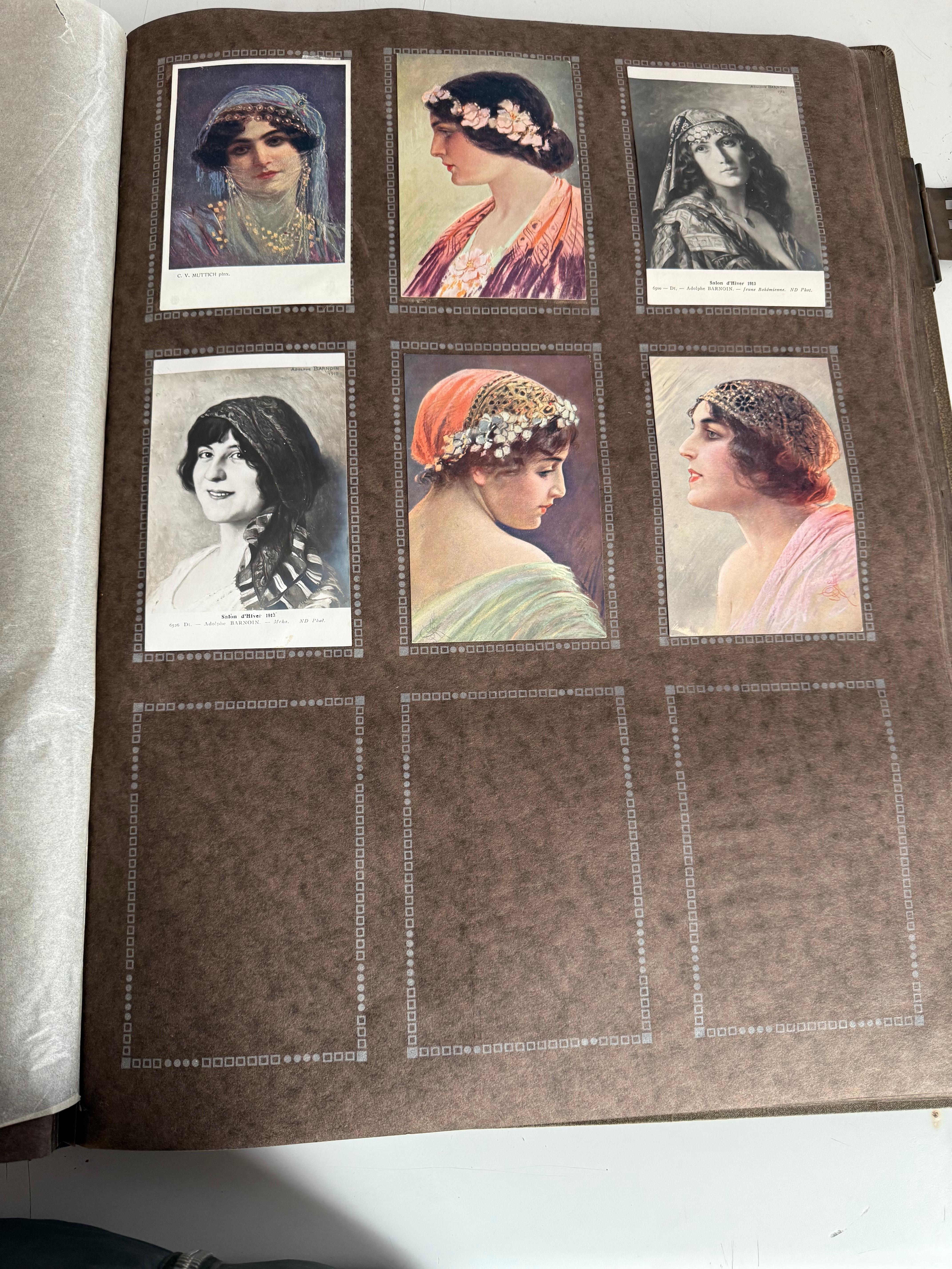 Collection de livres anciens de photos et de portraits français du 19e siècle en vente 4