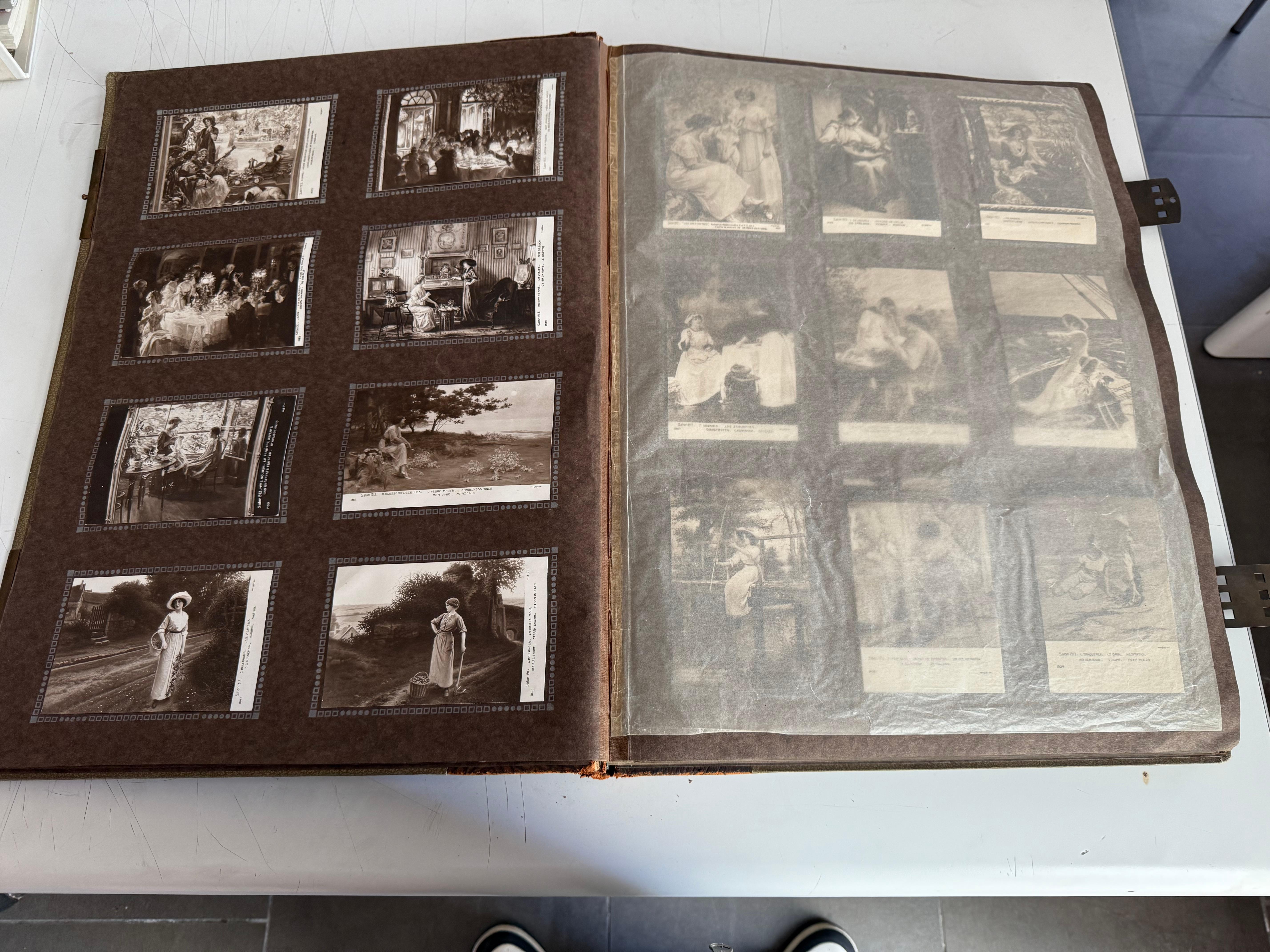 Collection de livres anciens de photos et de portraits français du 19e siècle en vente 1