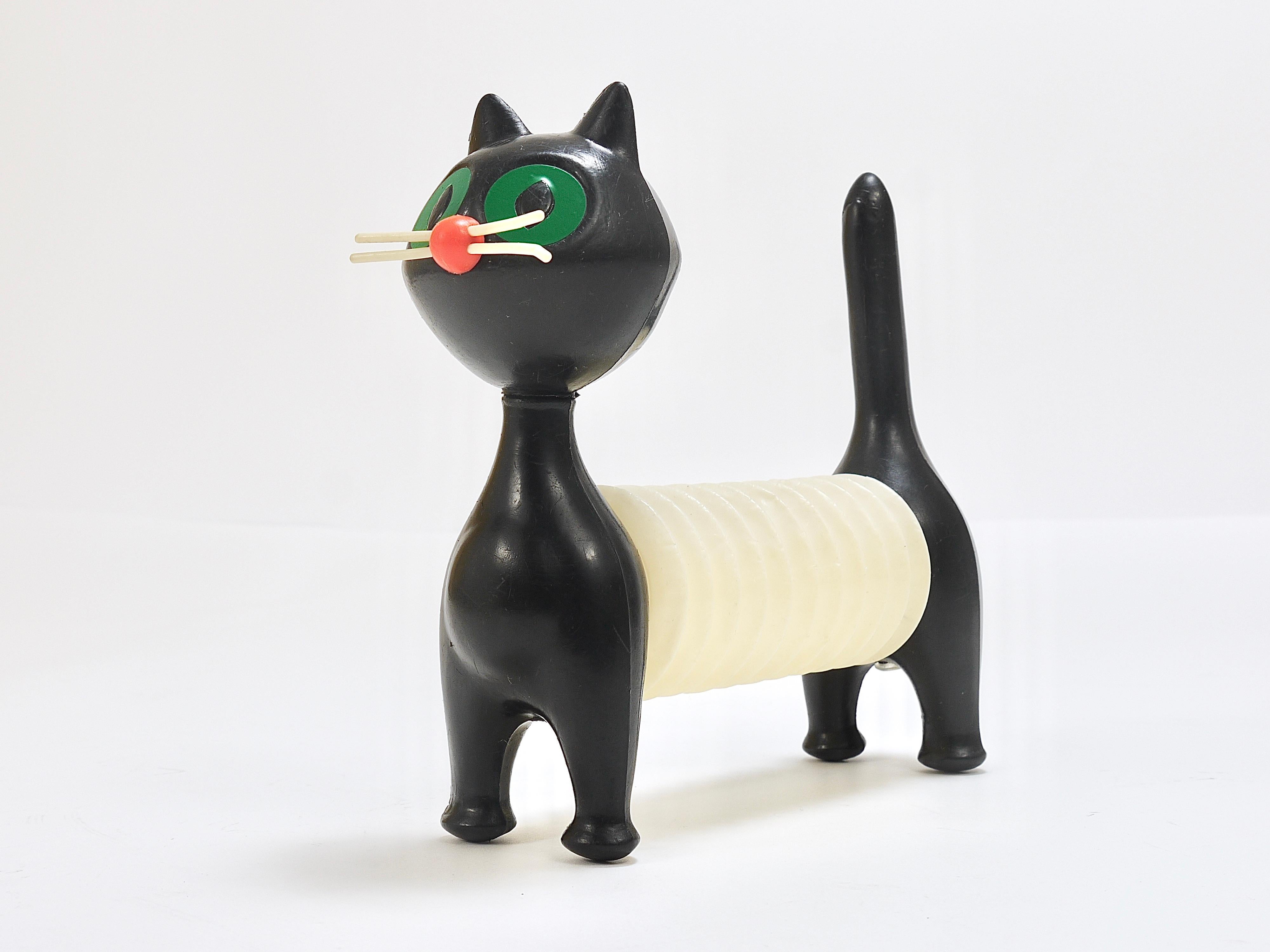 Libuse Niklova Accordion Squeaky Toy Cat „Tomcat“ by Fatra, Czechoslovakia 1960s For Sale 4