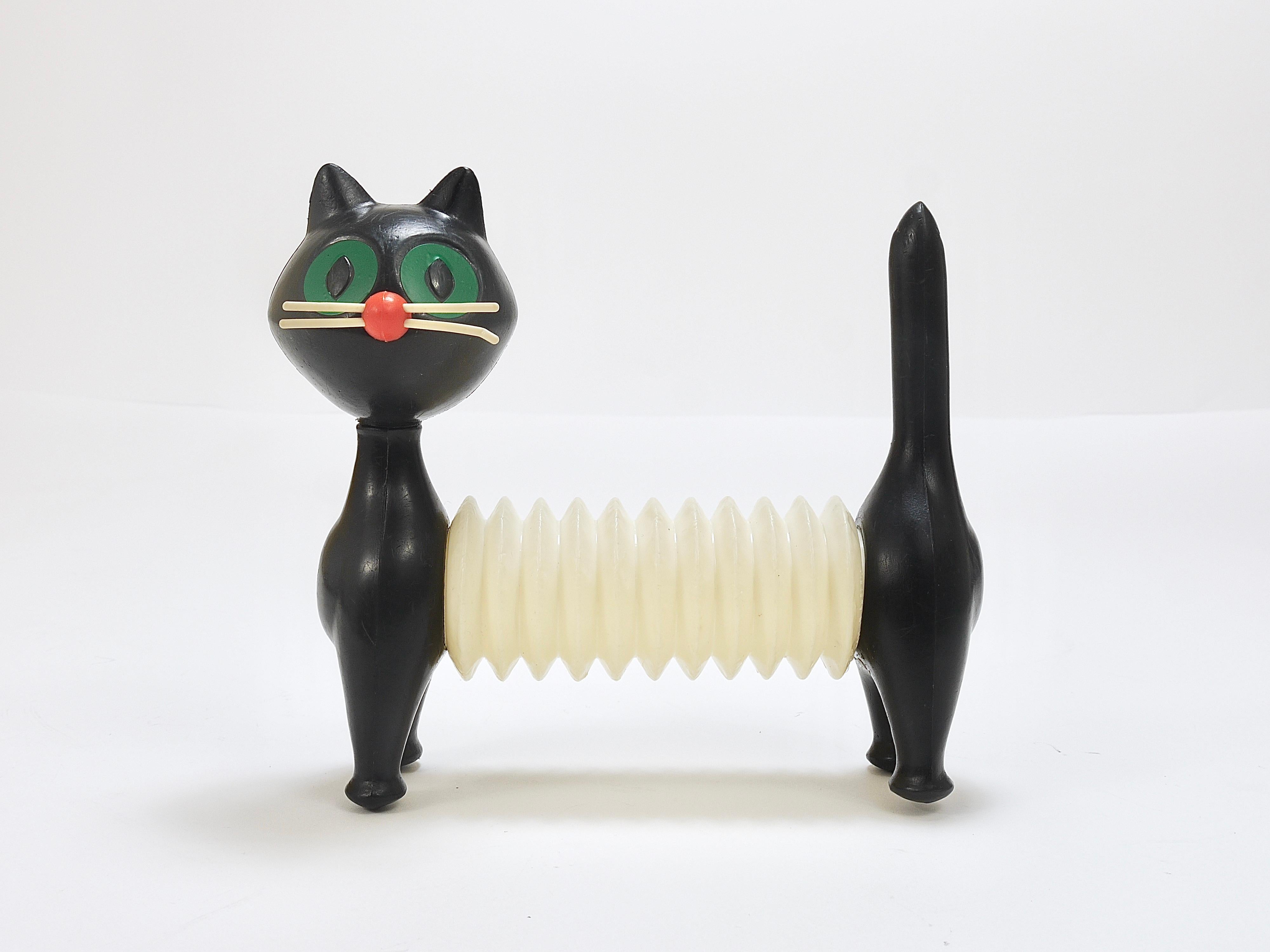 Libuse Niklova Accordion Squeaky Toy Cat „Tomcat“ by Fatra, Czechoslovakia 1960s For Sale 7