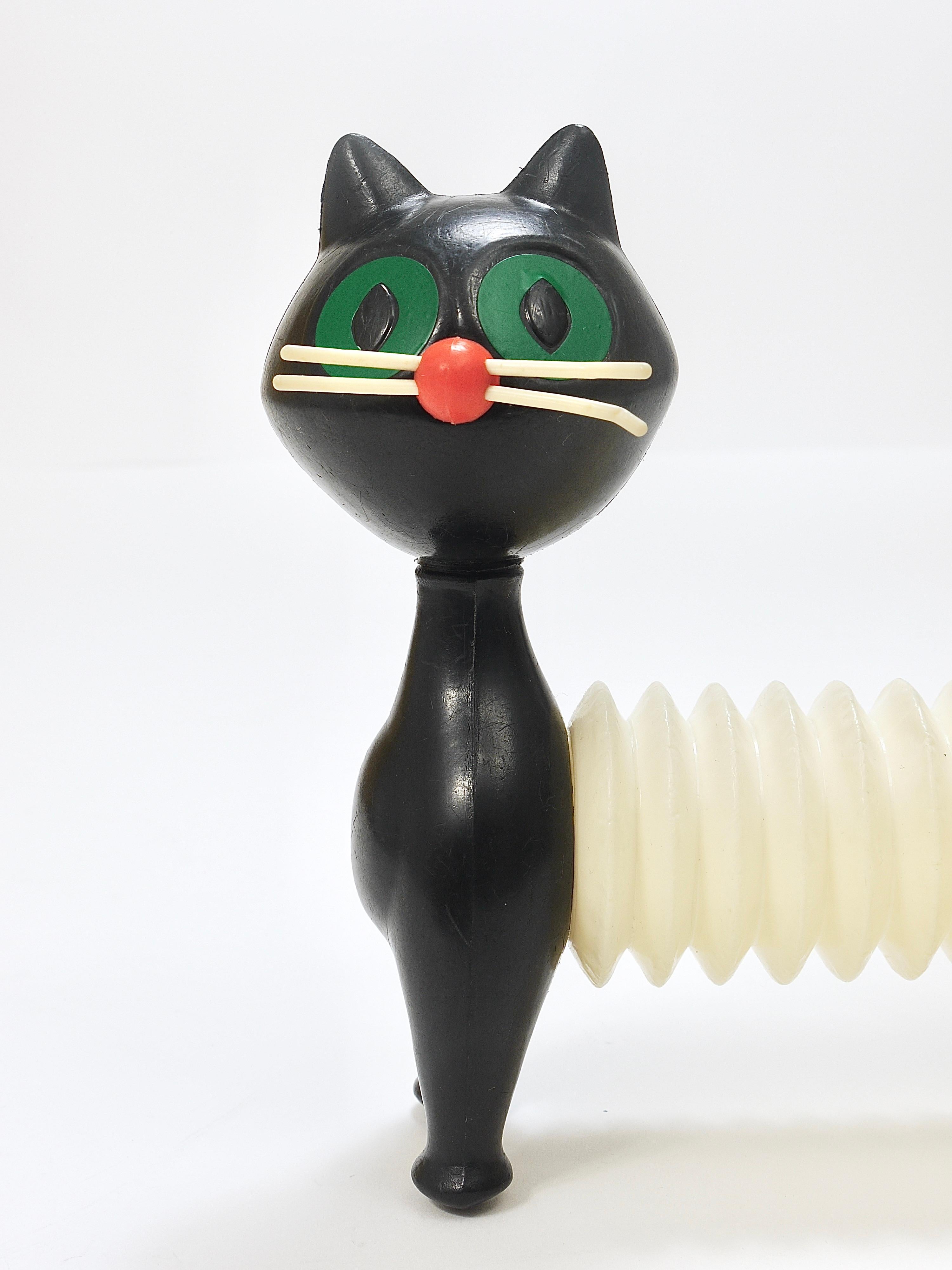 Libuse Niklova Accordion Squeaky Toy Cat „Tomcat“ by Fatra, Czechoslovakia 1960s For Sale 10