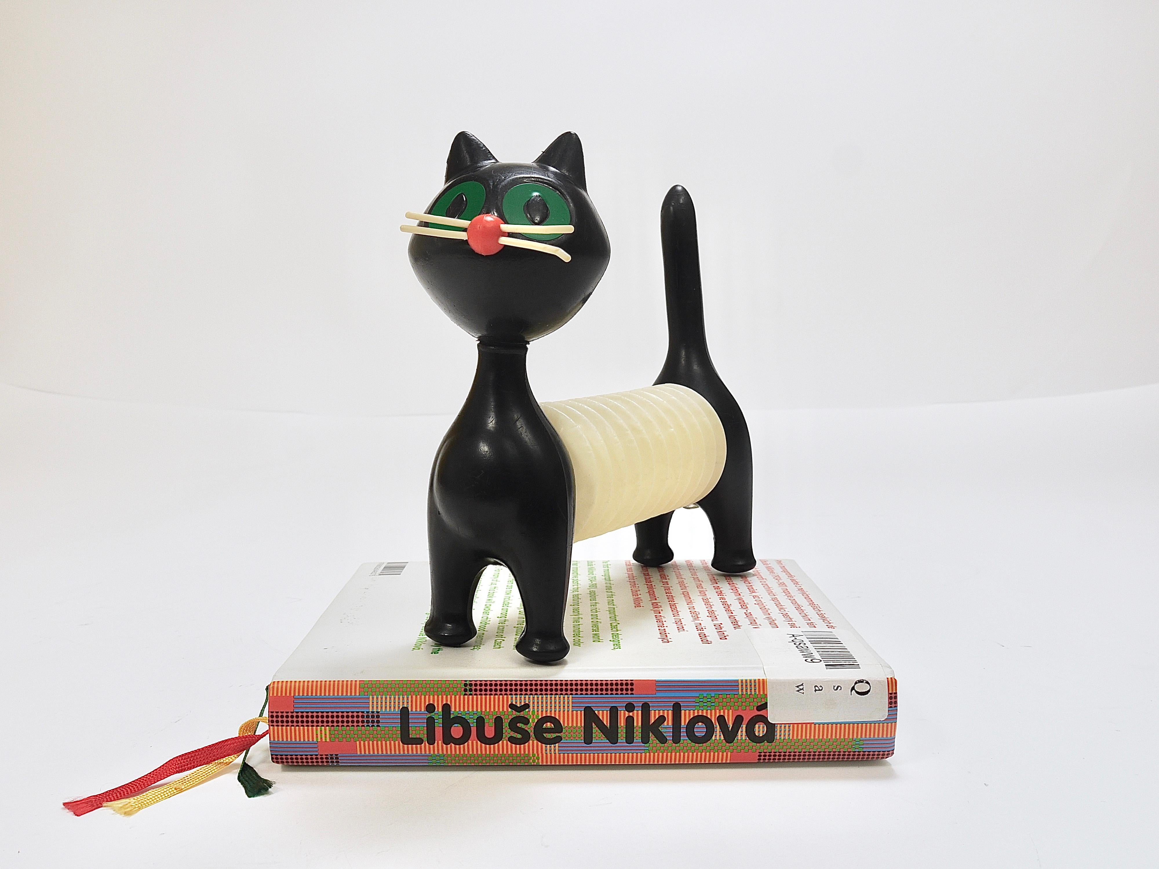 Mid-Century Modern Libuse Niklova Accordion Squeaky Toy Cat „Tomcat“ by Fatra, Czechoslovakia 1960s For Sale