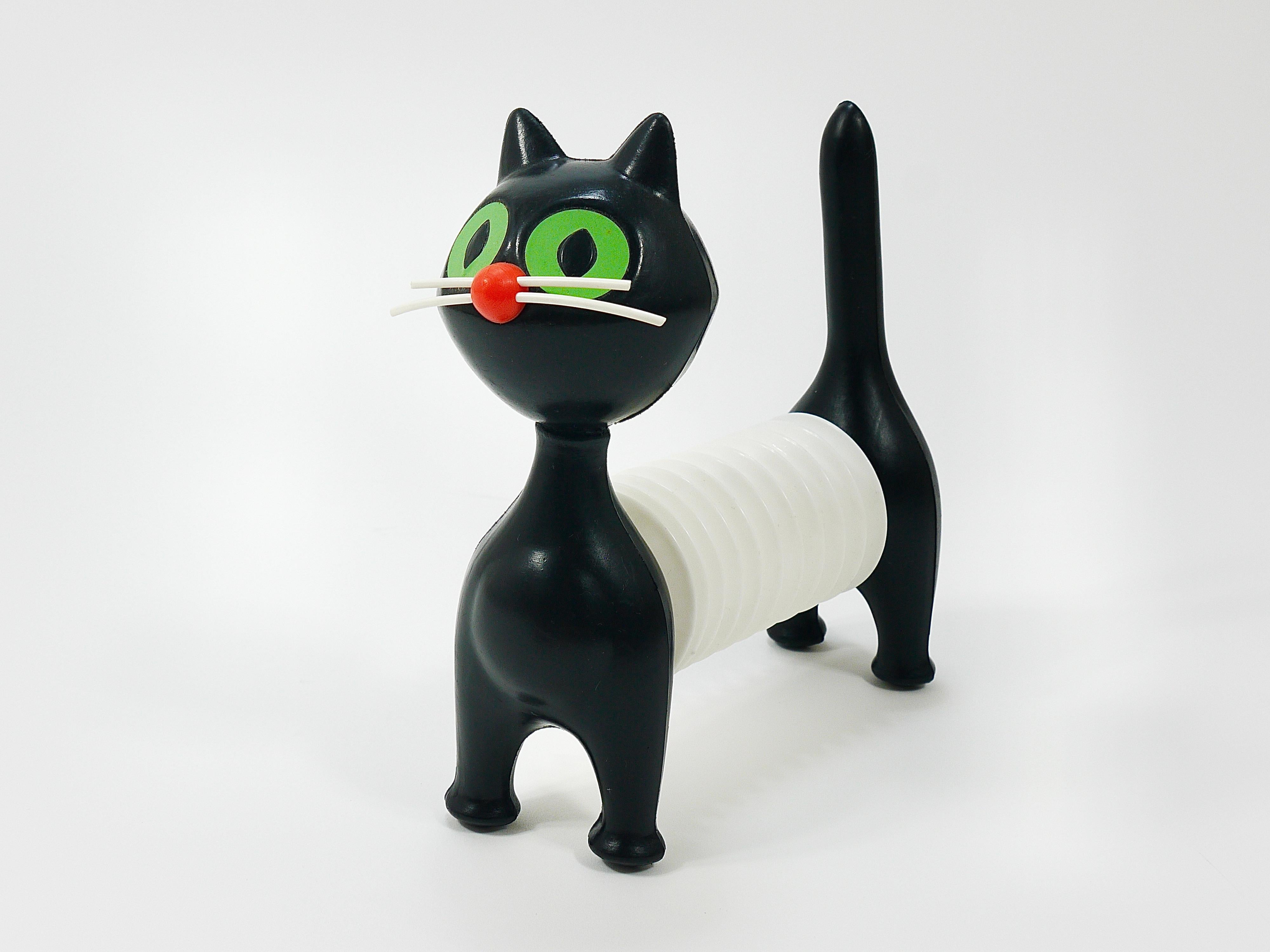 20ième siècle Libuse Niklova Accordion Squeaky Toy Cat 