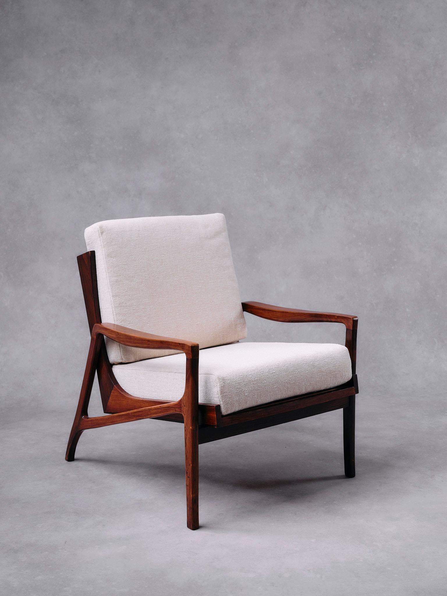 Liceu de Artes e Ofícios, Vintage Rosewood Armchair, Brazil, 1960s In Good Condition For Sale In Amsterdam, NL