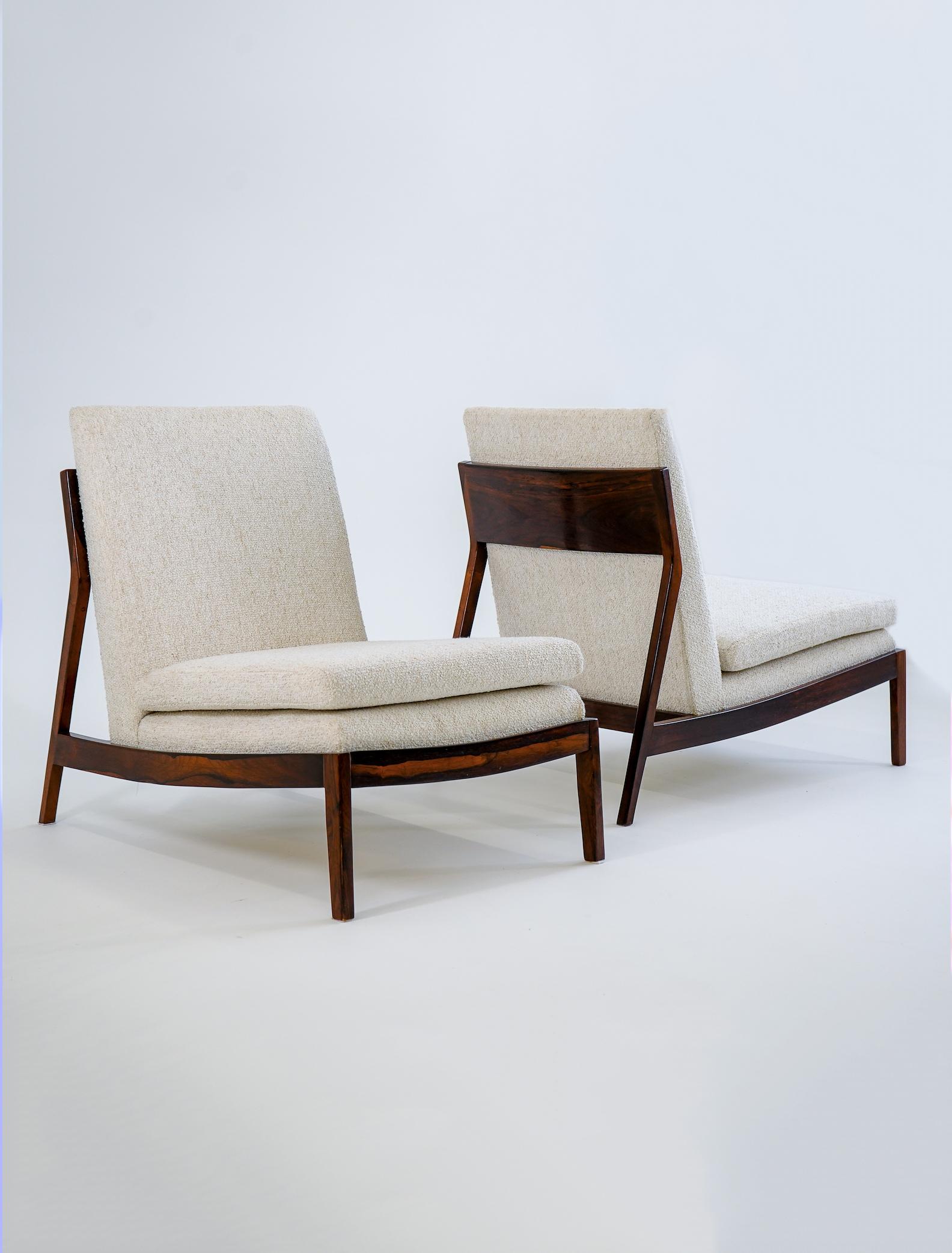 Brazilian Liceu de Artes e Ofícios — Pair of Lounge Chairs, 1960 Mid-Century Modern Brazil For Sale