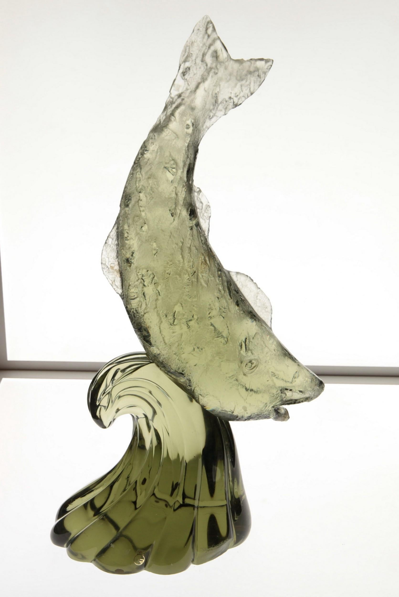 Licio Zanetti, Deep Corroso Fish on Base, Murano Glass Quartz Green, Signed, 70s 7