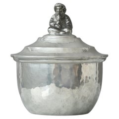 Scatola in peltro in stile Art Nouveau con coperchio, di A. Dragsted, Danimarca, anni ’90 del XIX secolo.