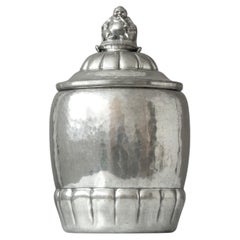 Scatola in peltro in stile Art Nouveau con coperchio, realizzata da George Nilsson per Gerotin, Danimarca, anni ’20.