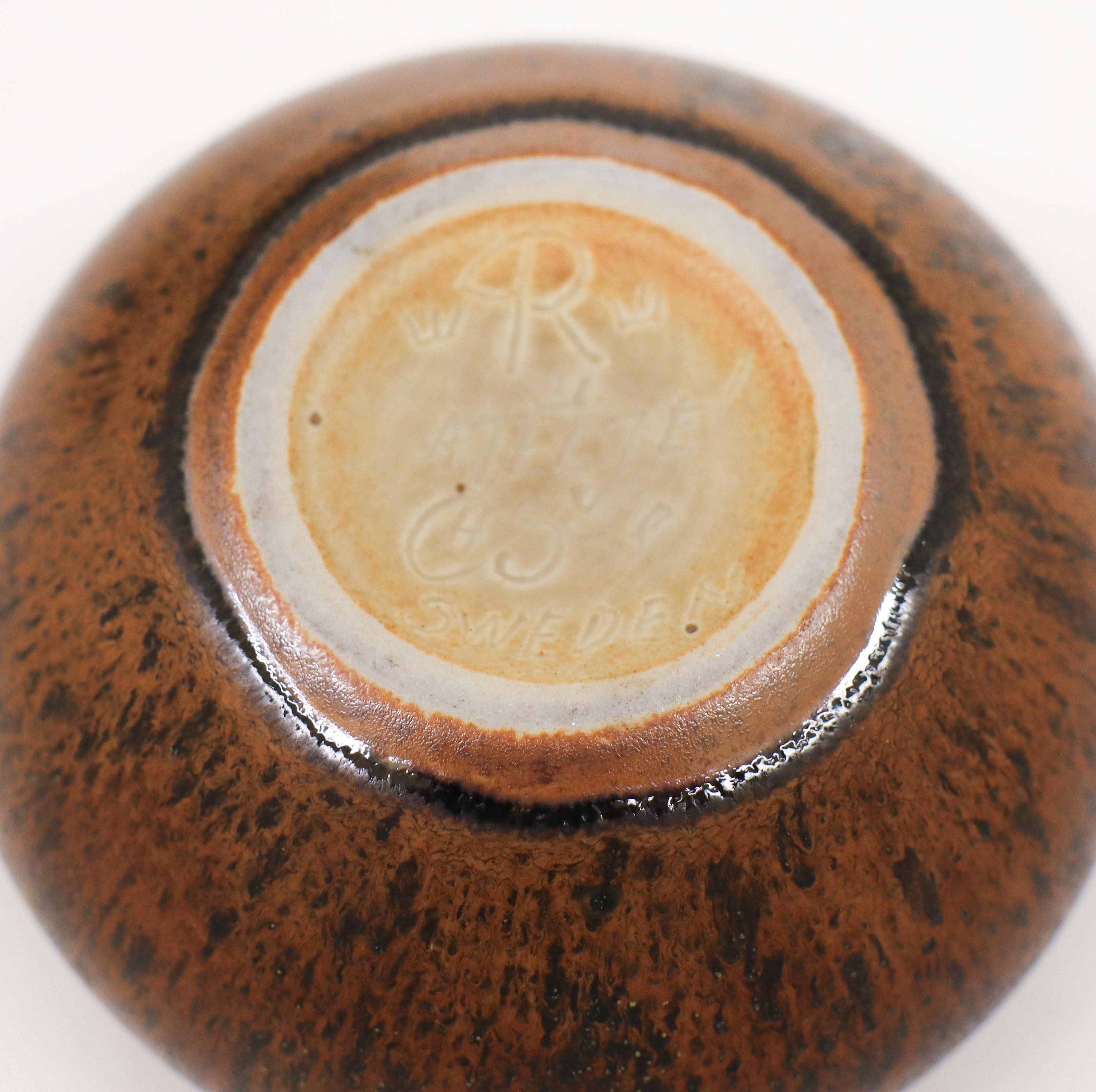 Metà XX secolo Ciotola con coperchio - Marrone e grigio - Atelier A Carl-Harry Stålhane Rörstrand - Metà secolo in vendita