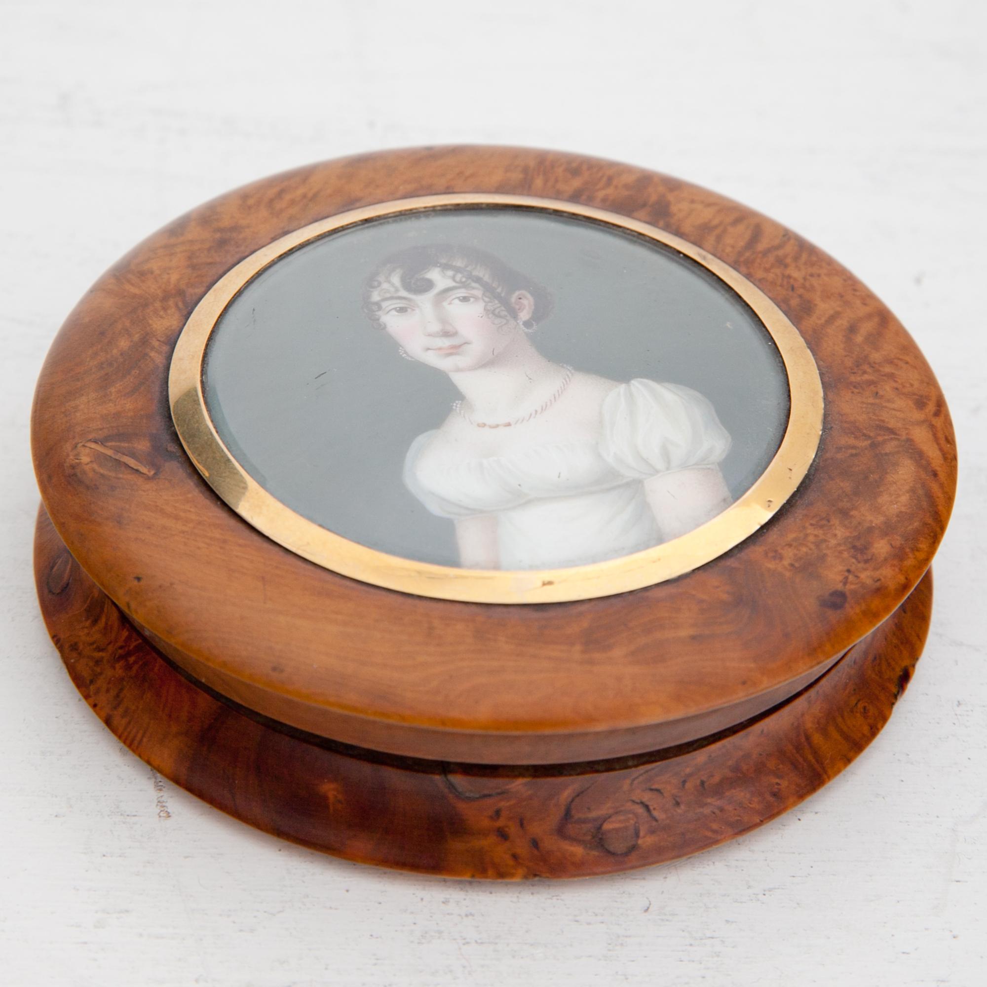 Lidded Box, circa 1800 In Good Condition In Greding, DE