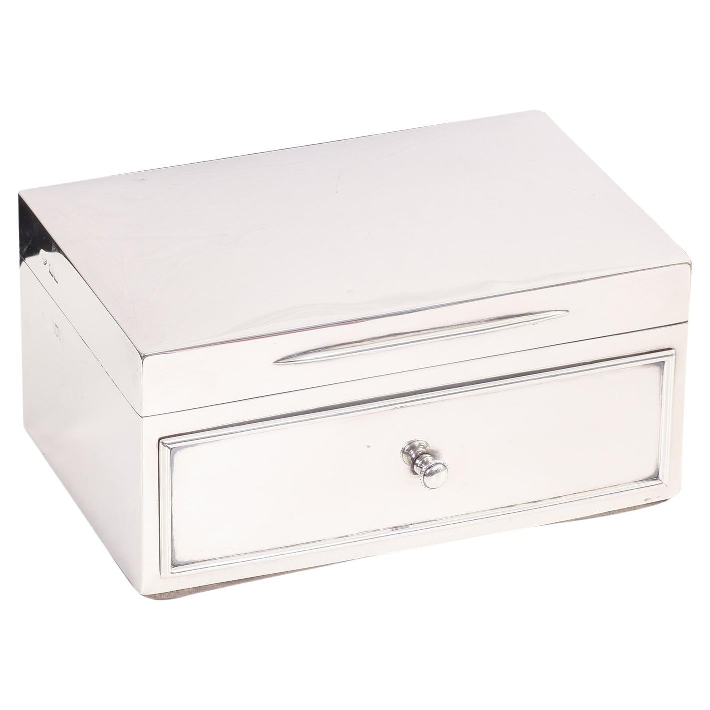 Lidded box with drawer, London 1920s, 925/- sterling silver