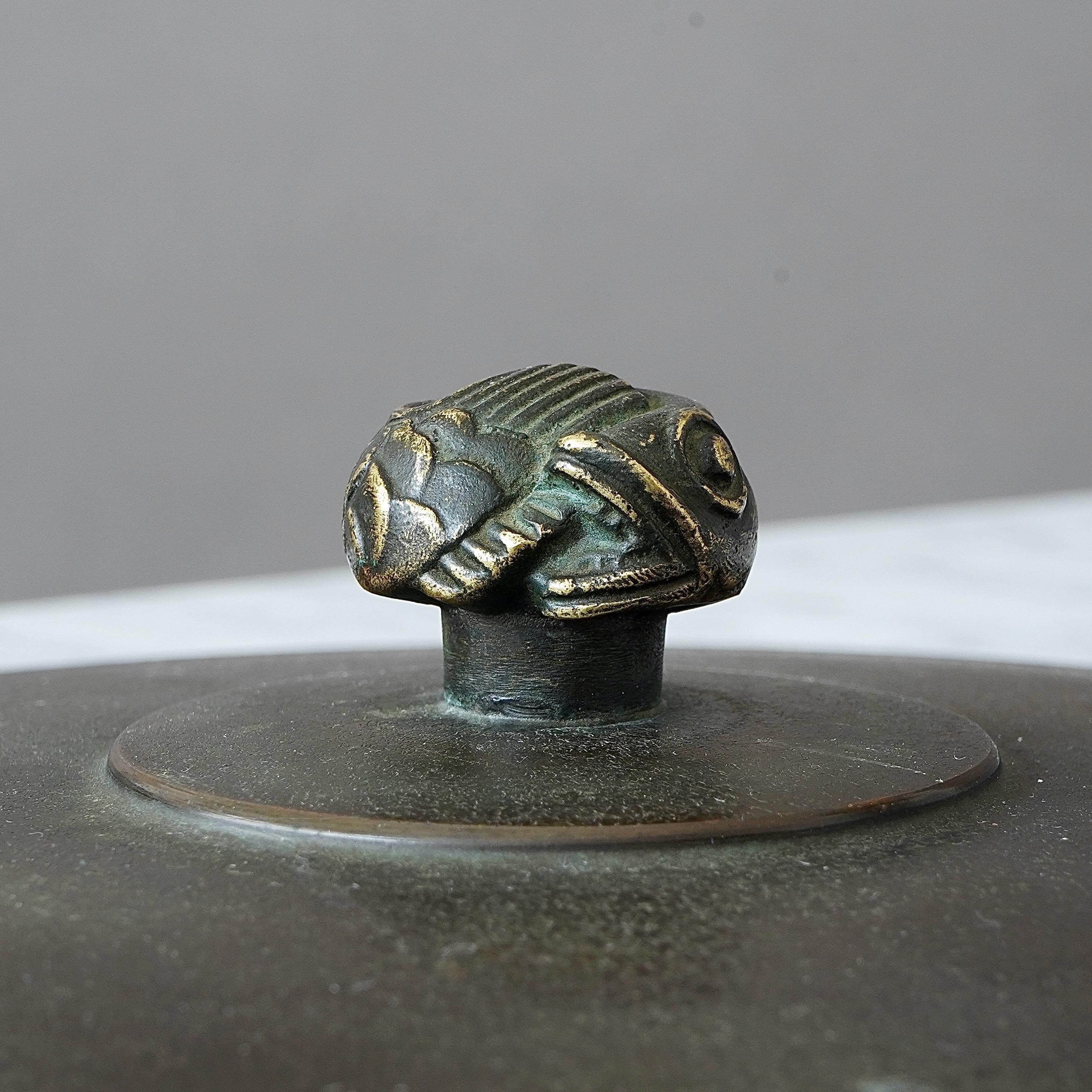 Boîte à couvercle en bronze de Hans Bergstrom pour Ystad Metall / Brons, Suède, années 1930 en vente 3