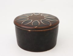Braune Keramikschüssel mit Deckel - Hertha Bengtson -  Rörstrand - Ende des 20. Jahrhunderts