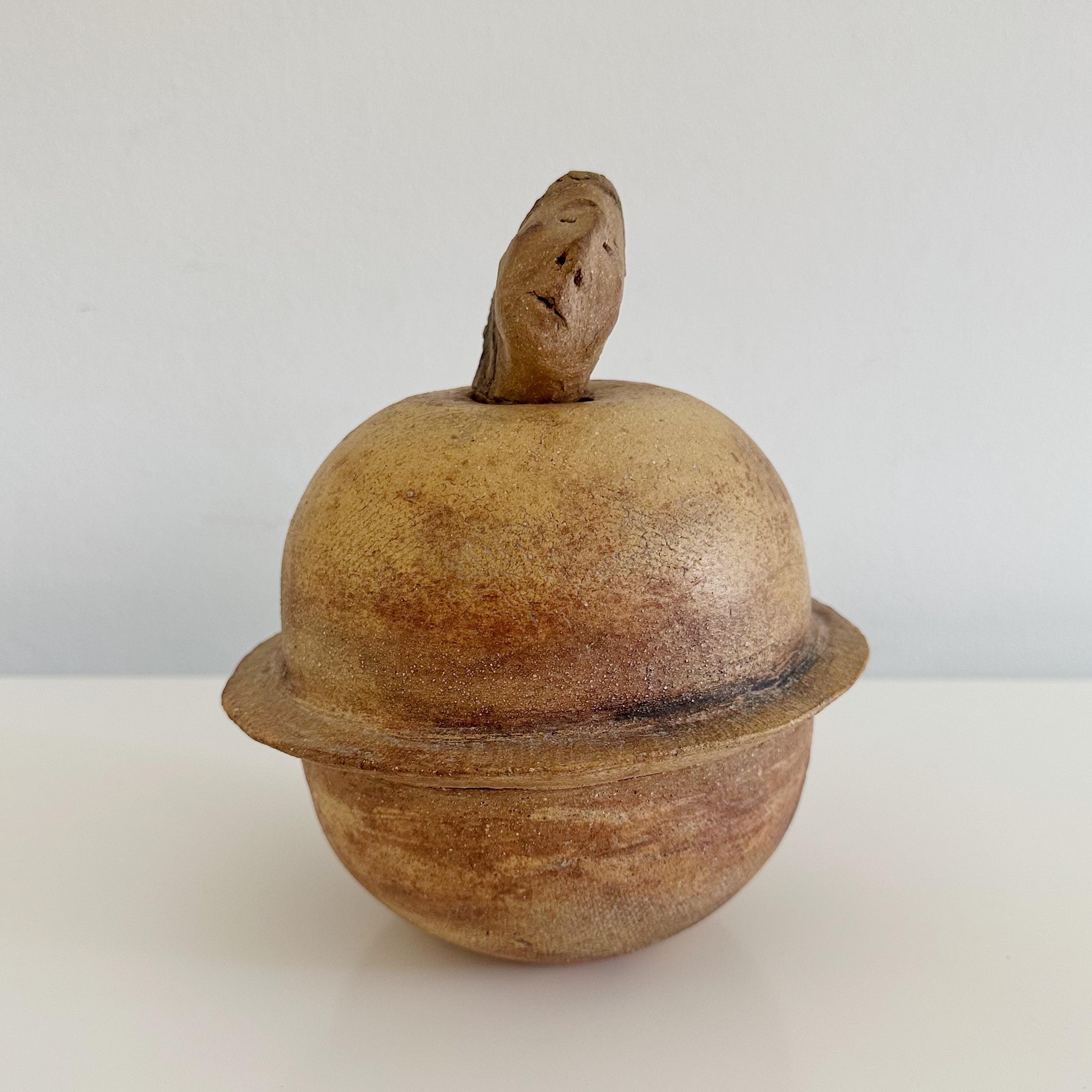 Studio-Keramikgefäß „Head“ mit Deckel von Bildhauerin Ruth Joffa (1920 - 2017) (Moderne der Mitte des Jahrhunderts)