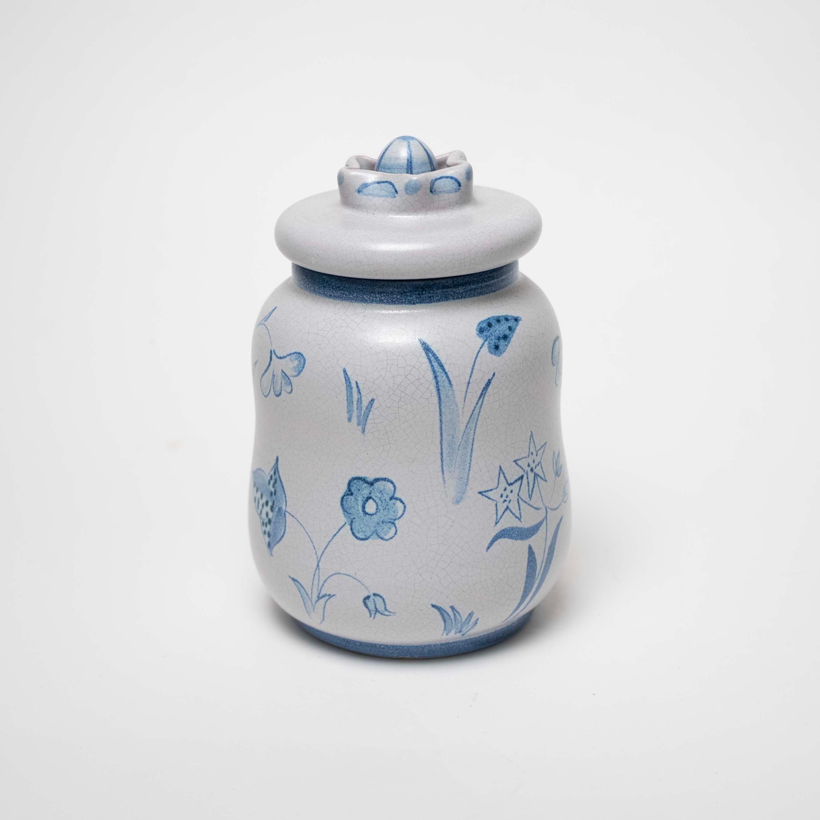 Scandinavian Modern Lidded Jar by Eva Jancke Björk for Bo Fajans, Sweden, c. 1930 For Sale